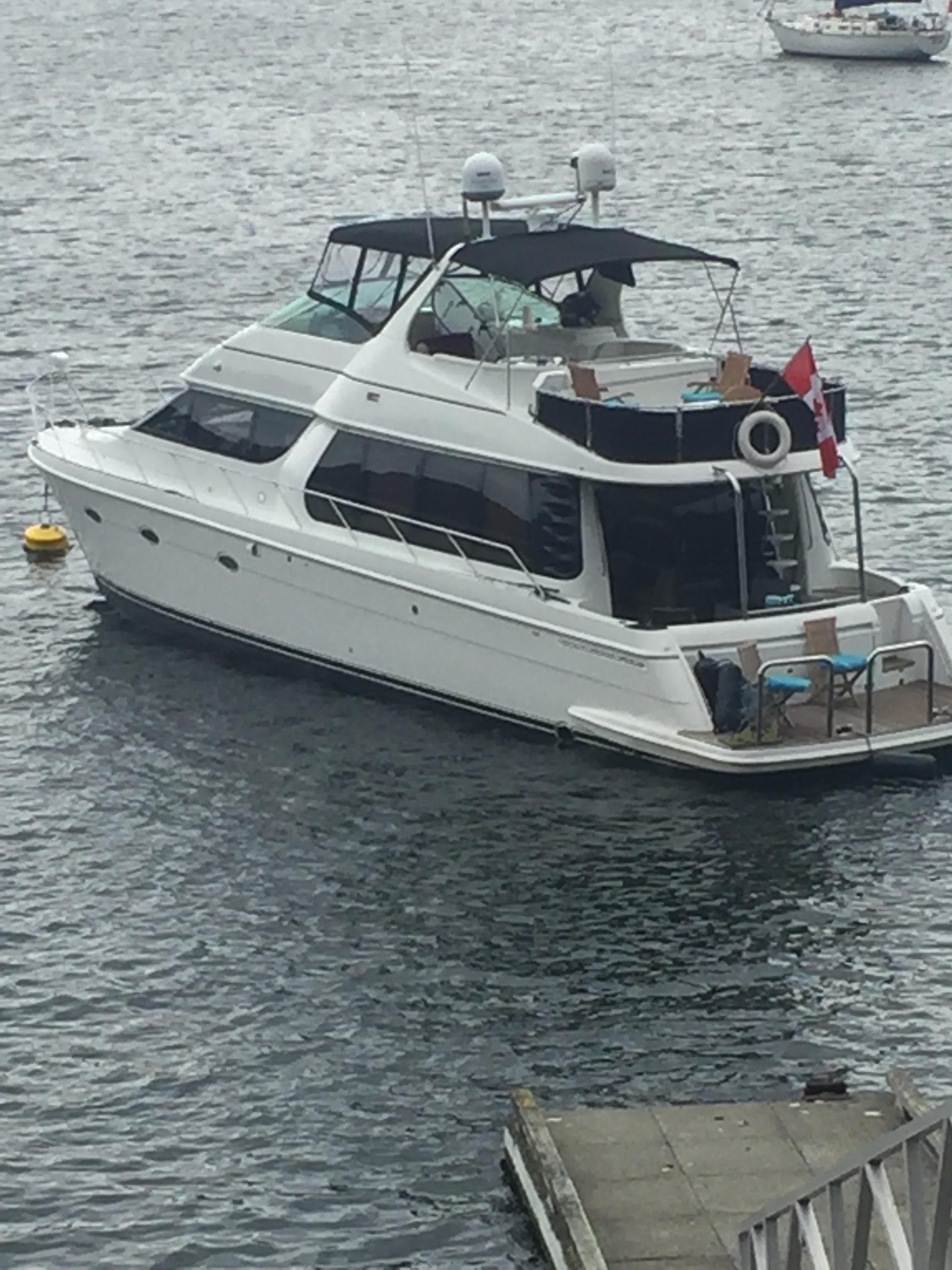 2001 Carver 57 Voyager