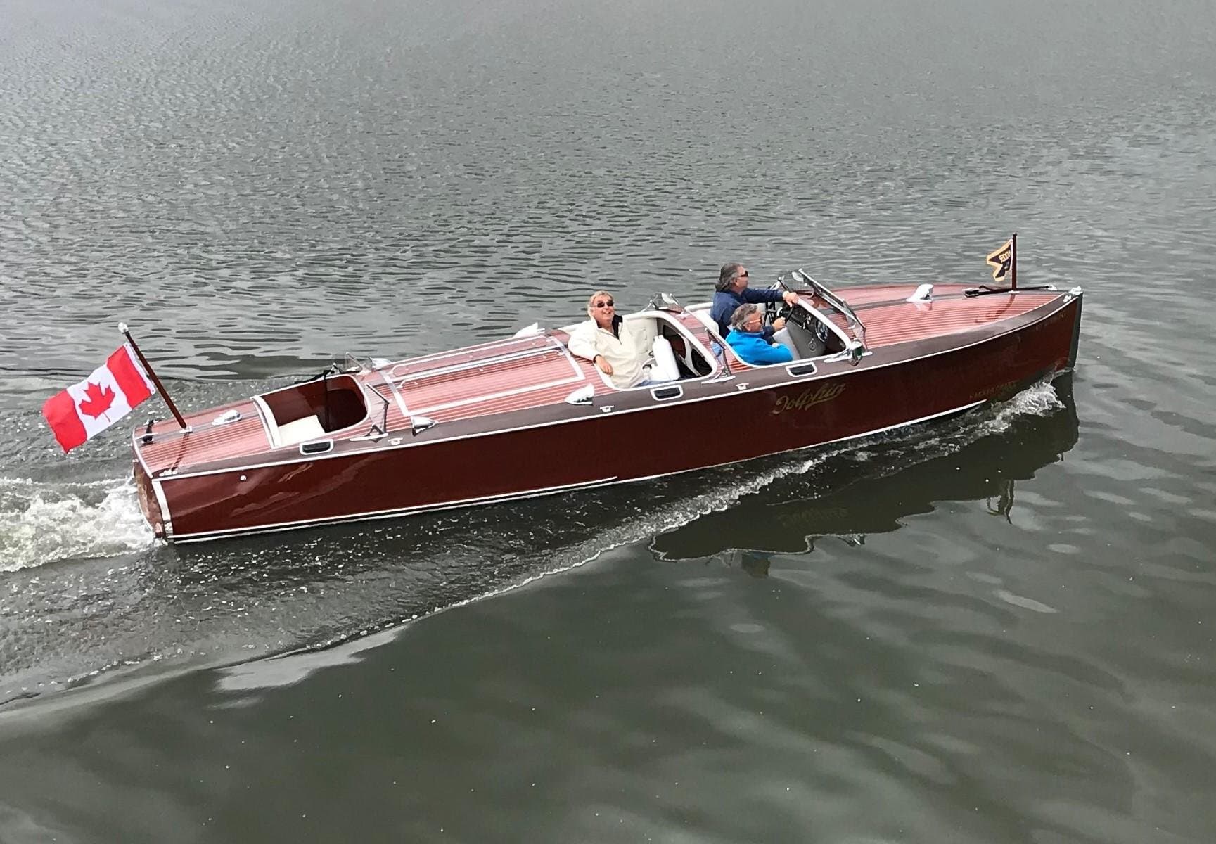 2000 Hacker-Craft Dolphin
