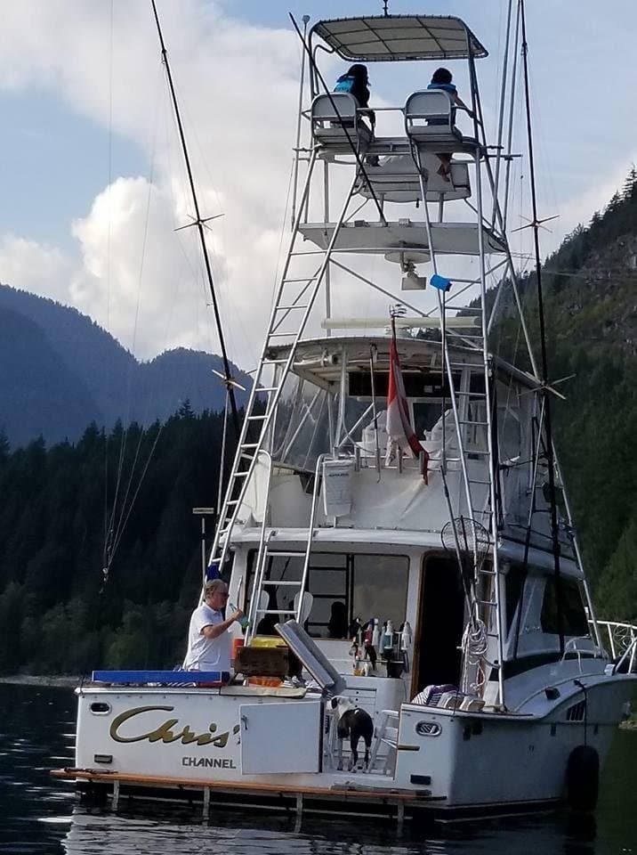 1985 Chris-Craft Sport Fisher
