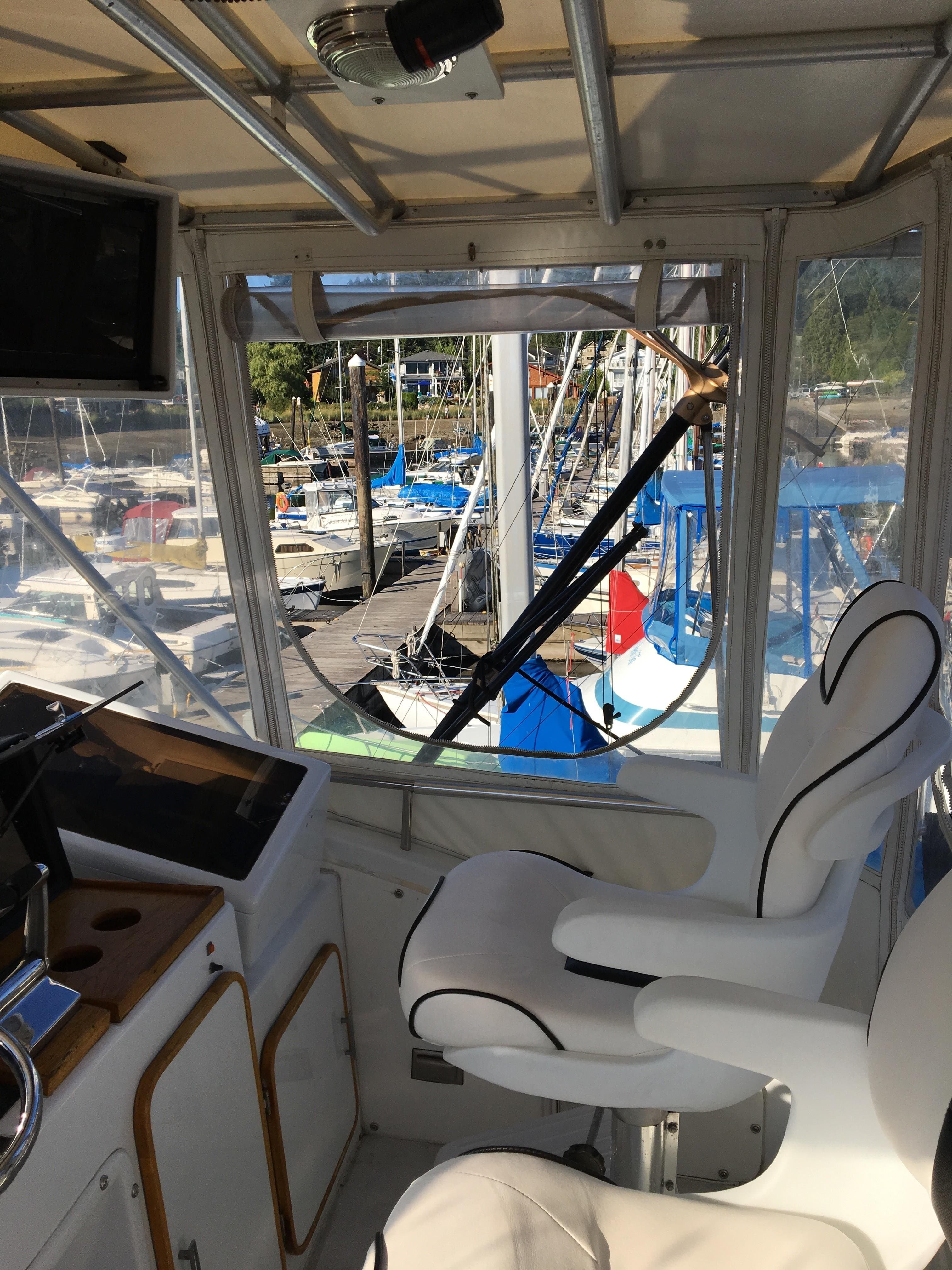 1985 Chris-Craft Sport Fisher