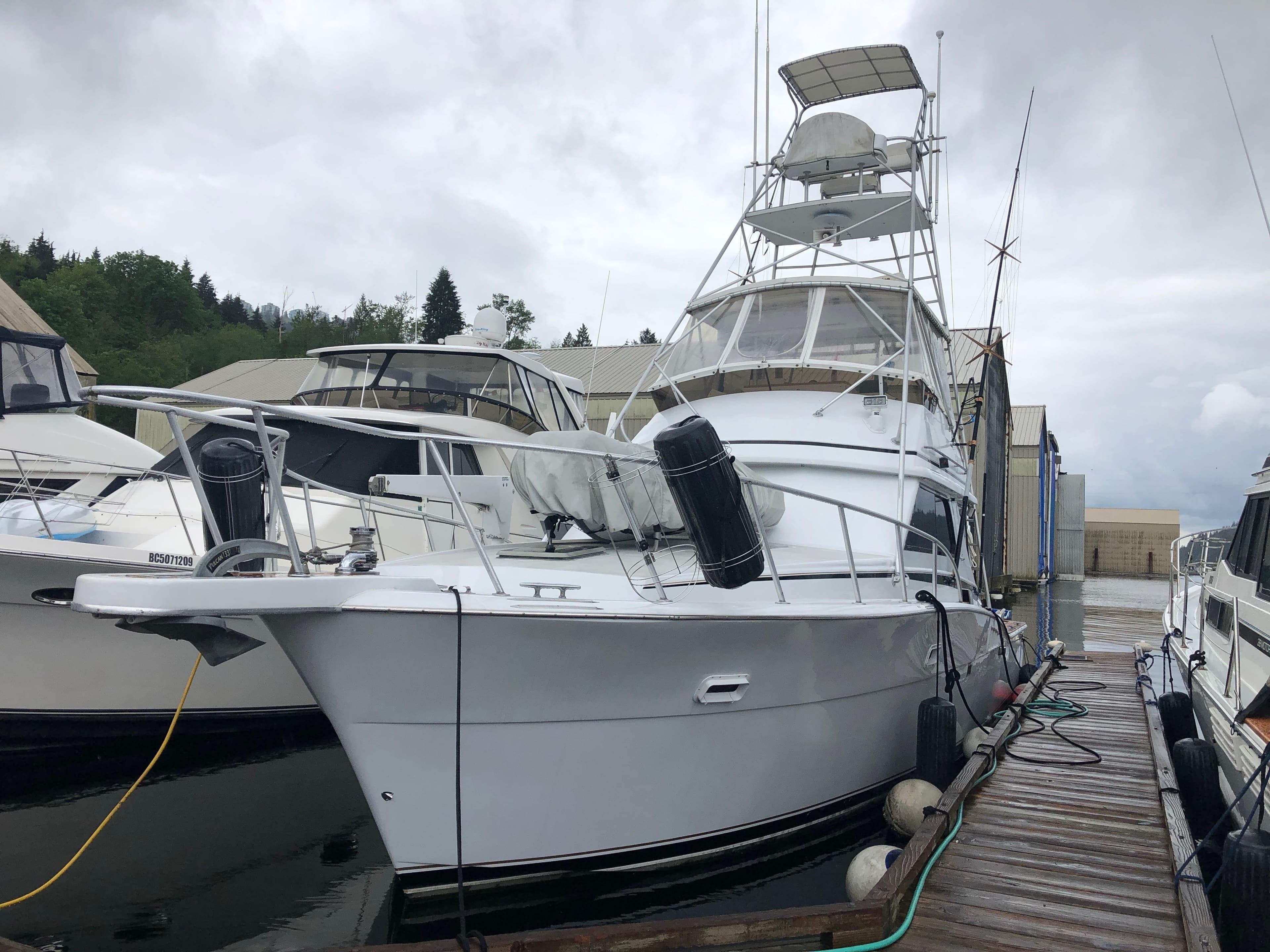 1985 Chris-Craft Sport Fisher