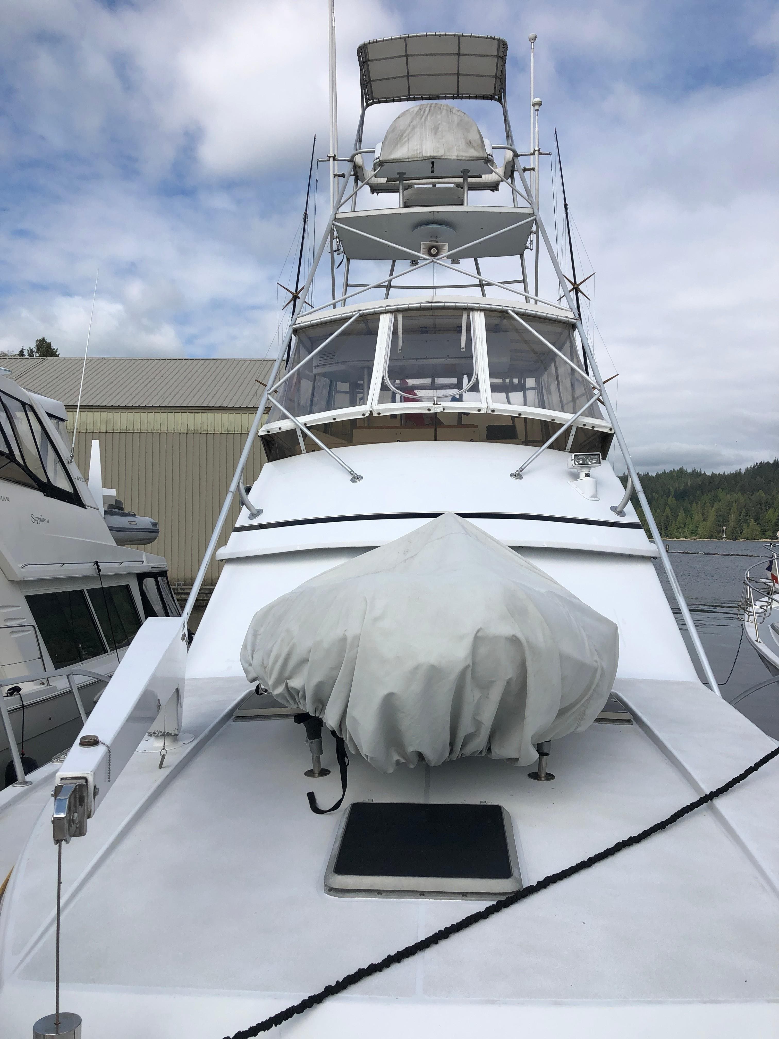 1985 Chris-Craft Sport Fisher
