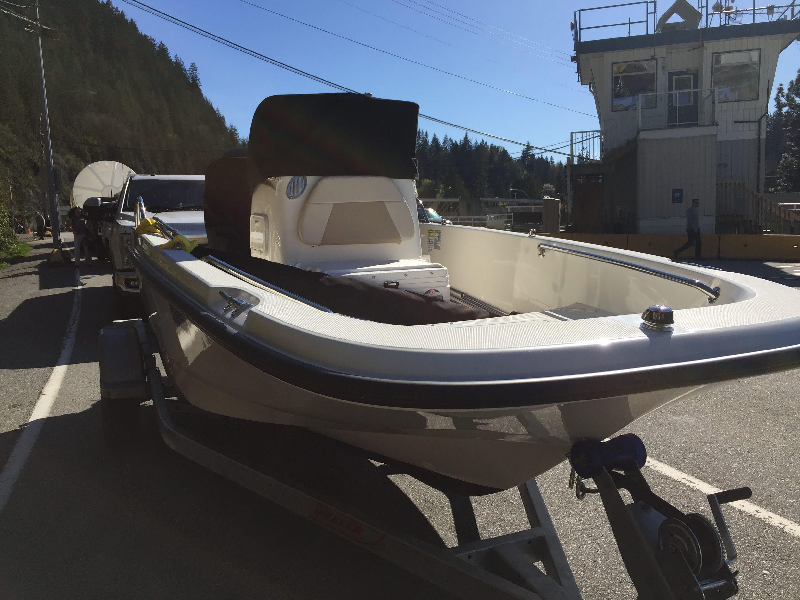 2017 Boston Whaler Dauntless 17