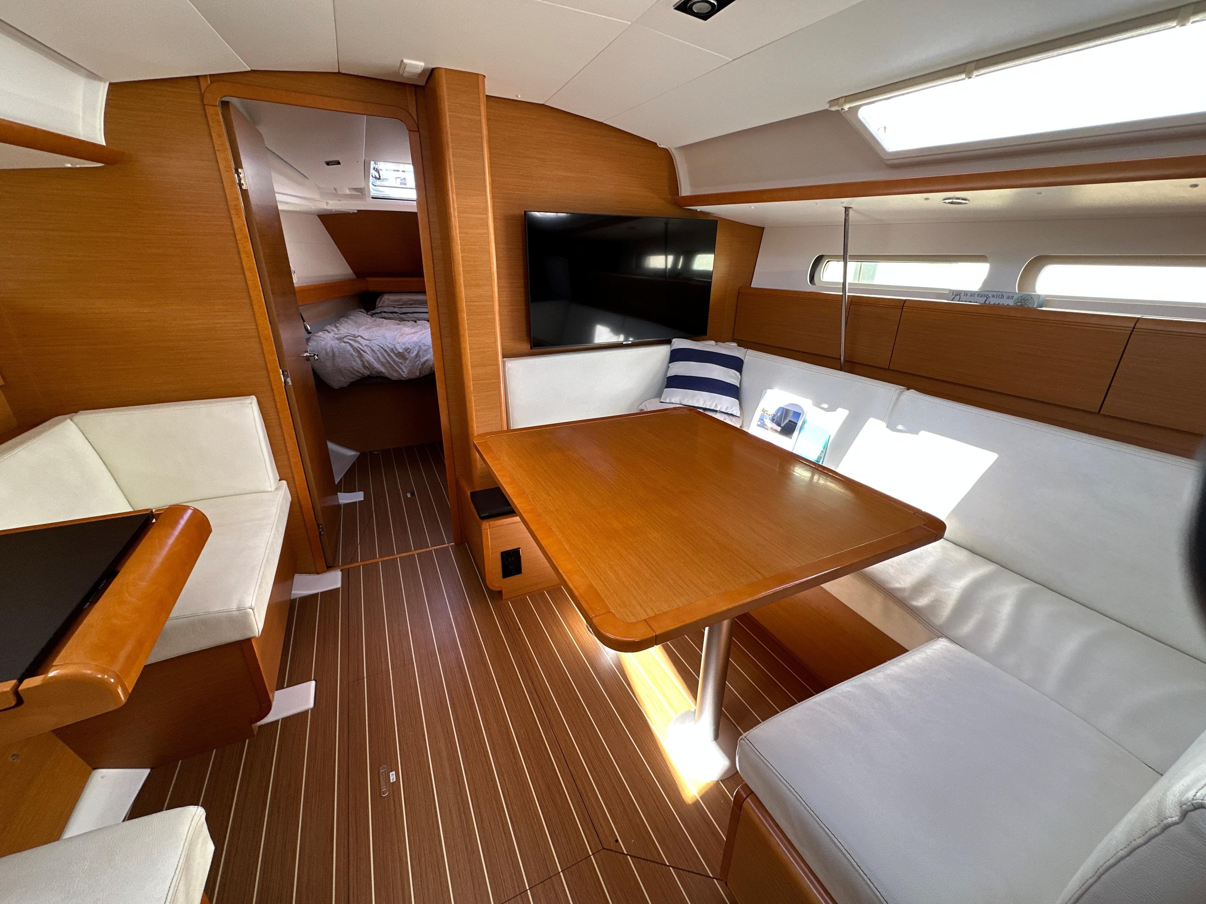 2015 Jeanneau Sun Odyssey 409