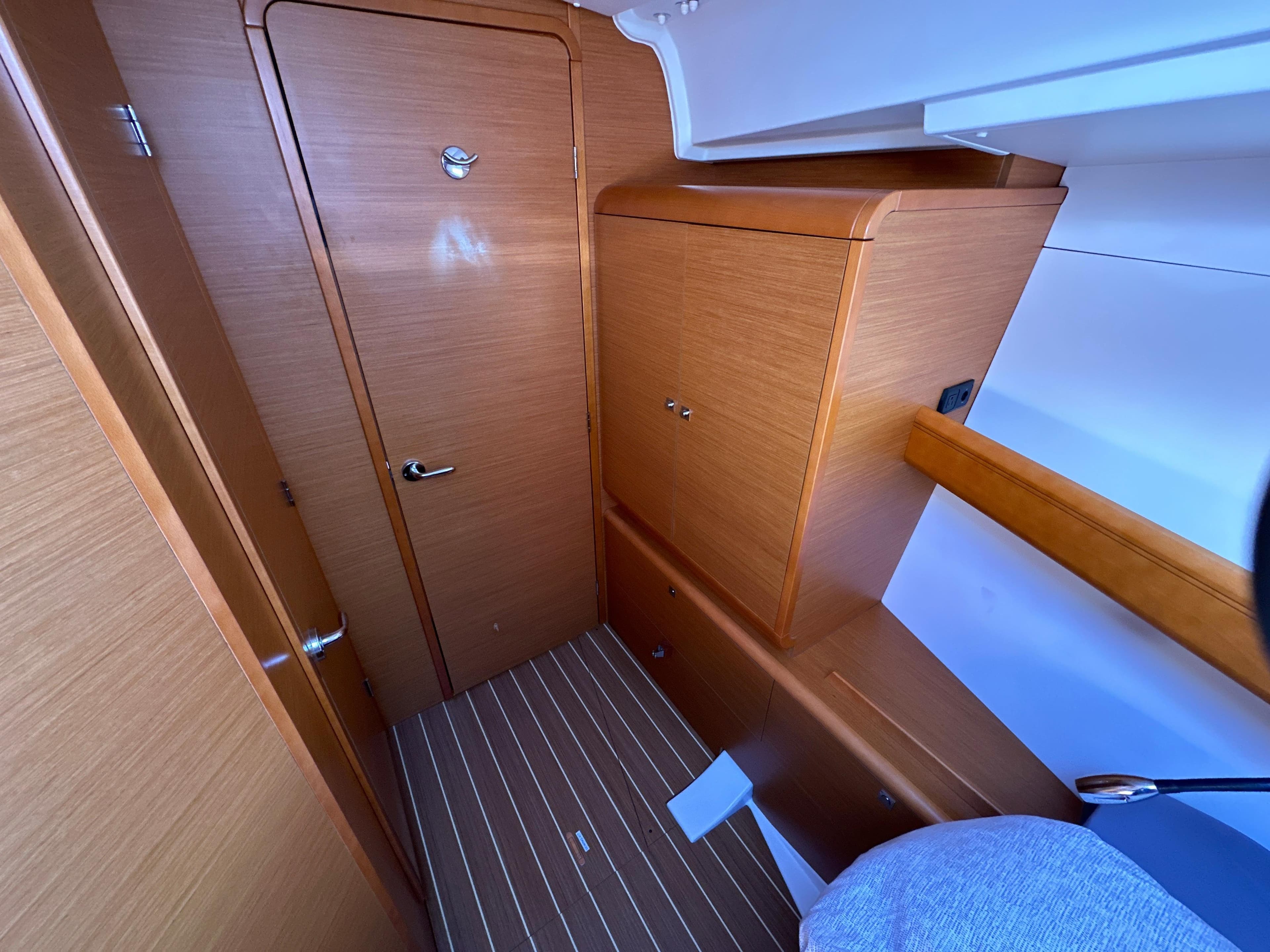 2015 Jeanneau Sun Odyssey 409