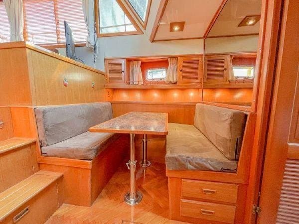 1985 Nova 40 Aft Cabin