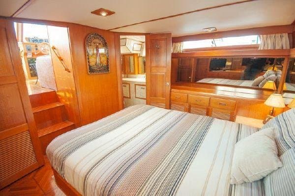 1985 Nova 40 Aft Cabin
