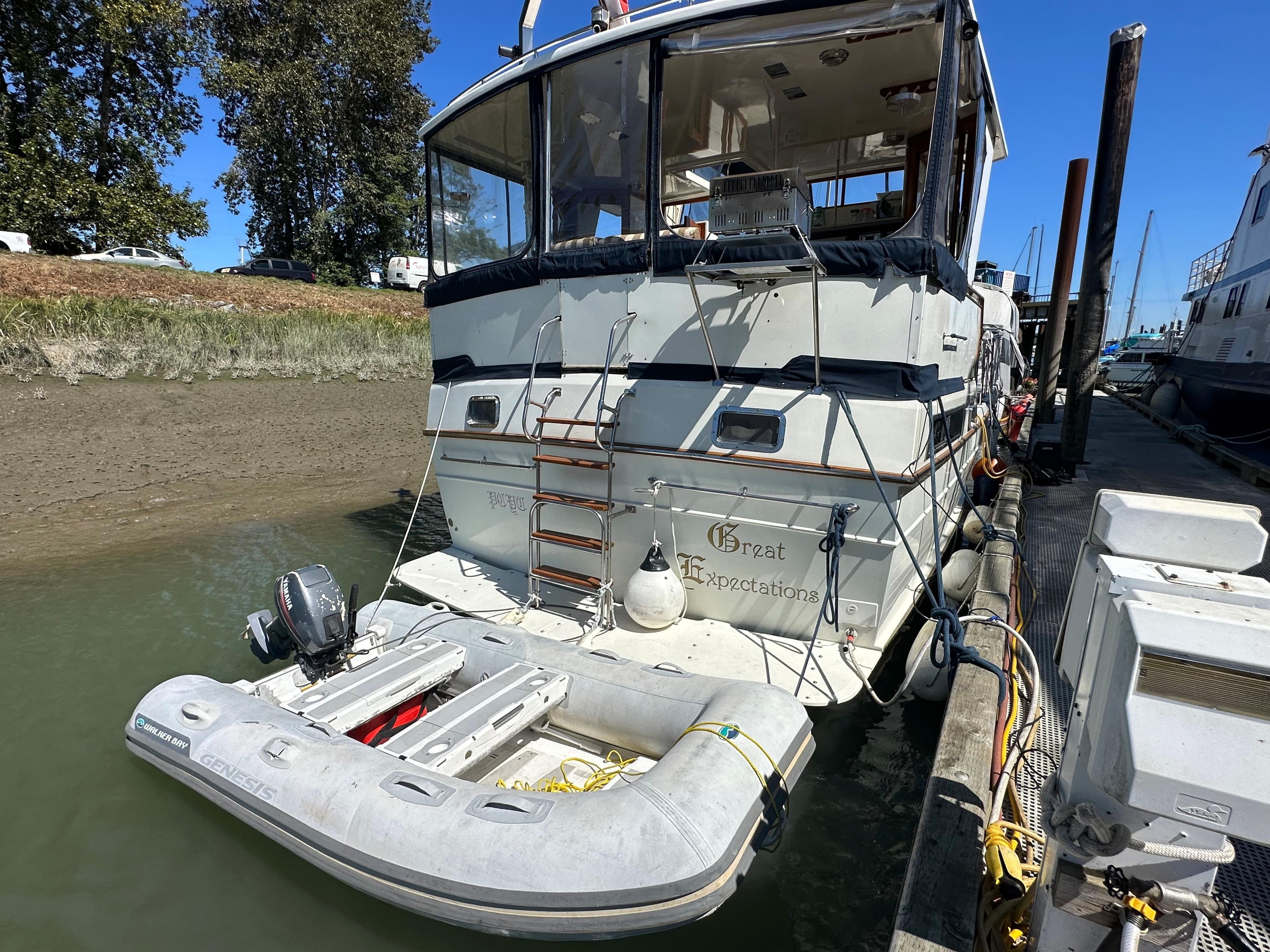 1985 Nova 40 Aft Cabin