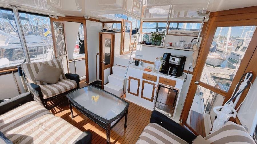 1985 Nova 40 Aft Cabin