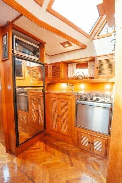 1985 Nova 40 Aft Cabin