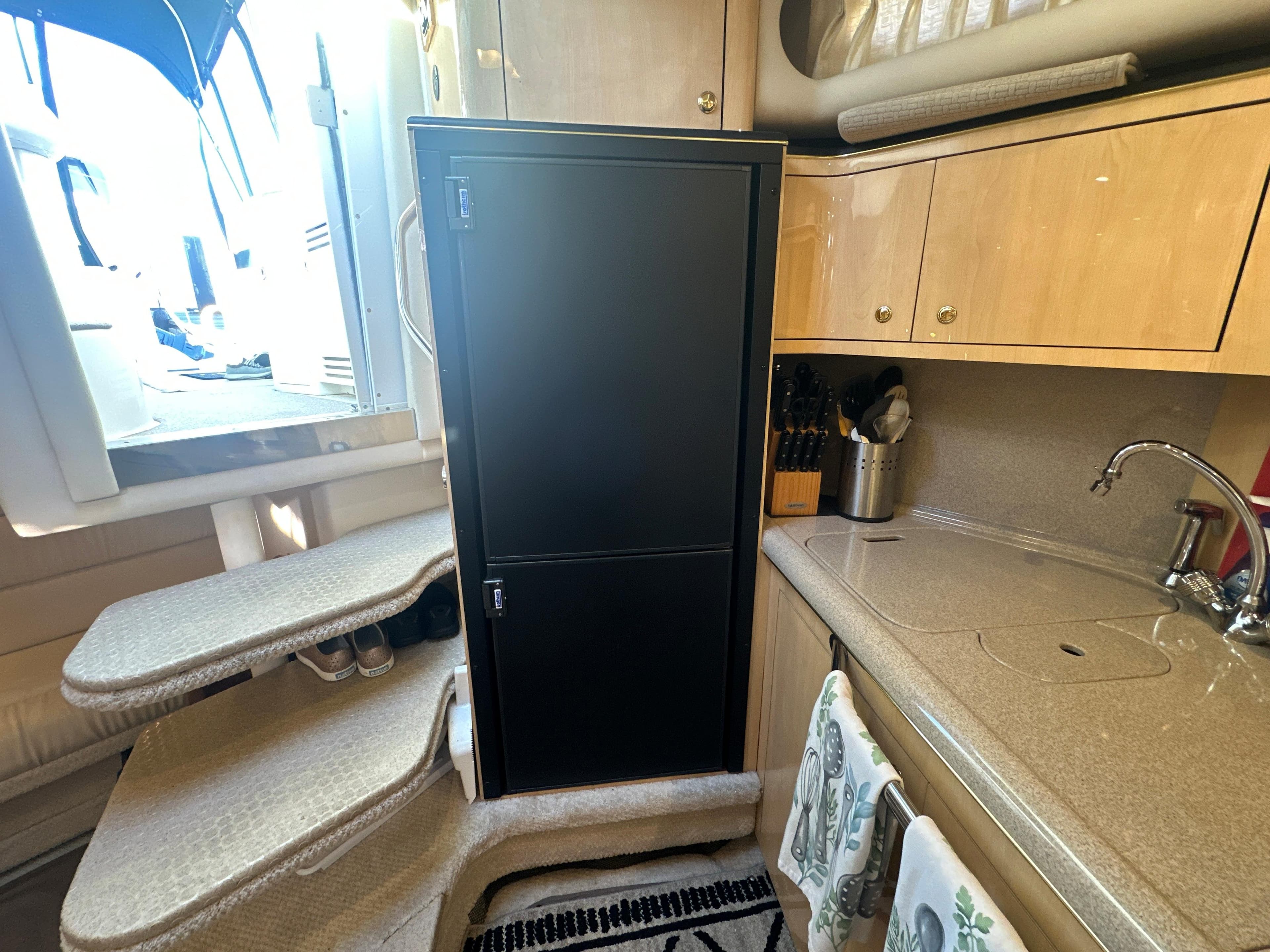 1999 Sea Ray 380 Sundancer