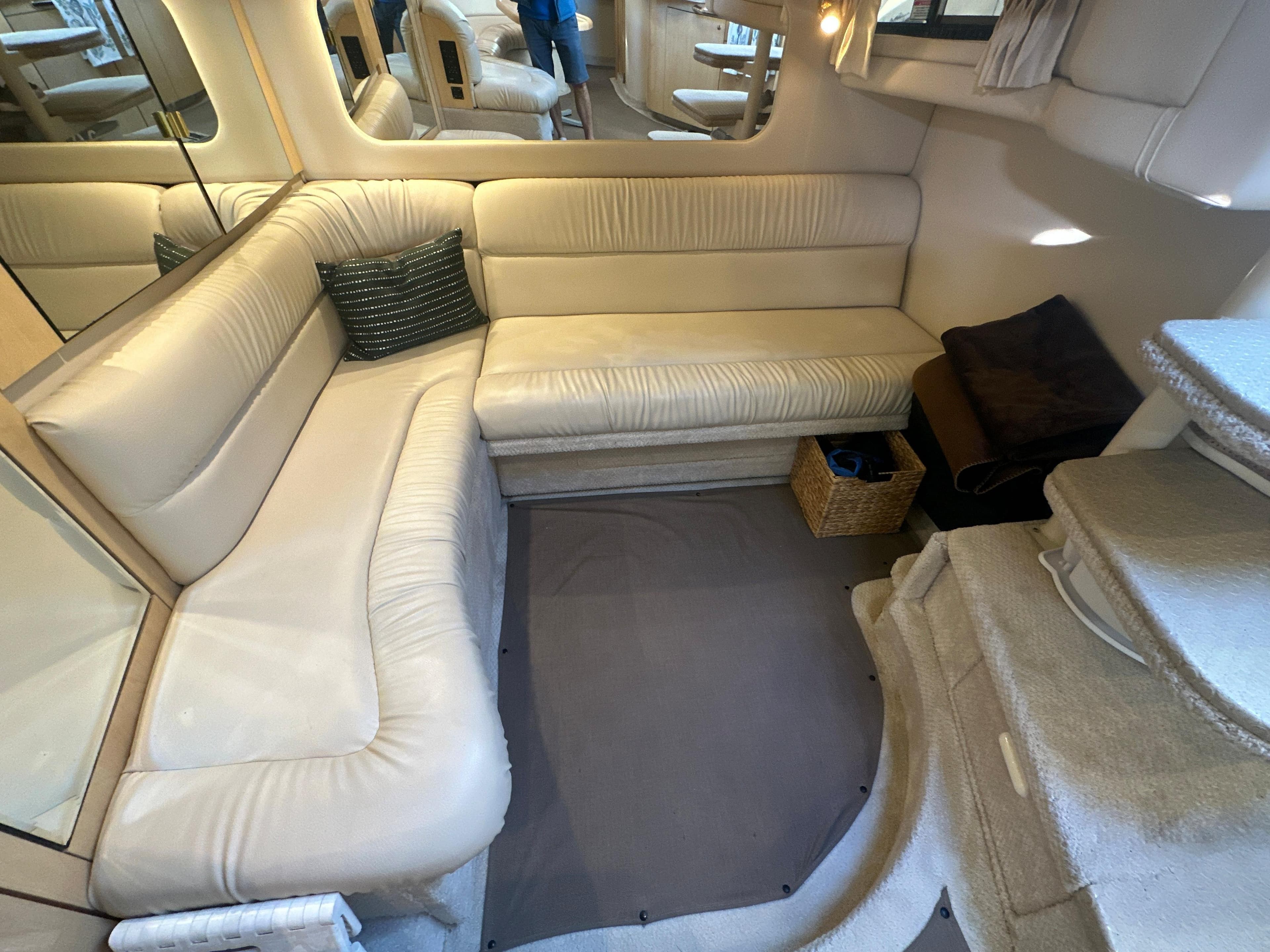 1999 Sea Ray 380 Sundancer