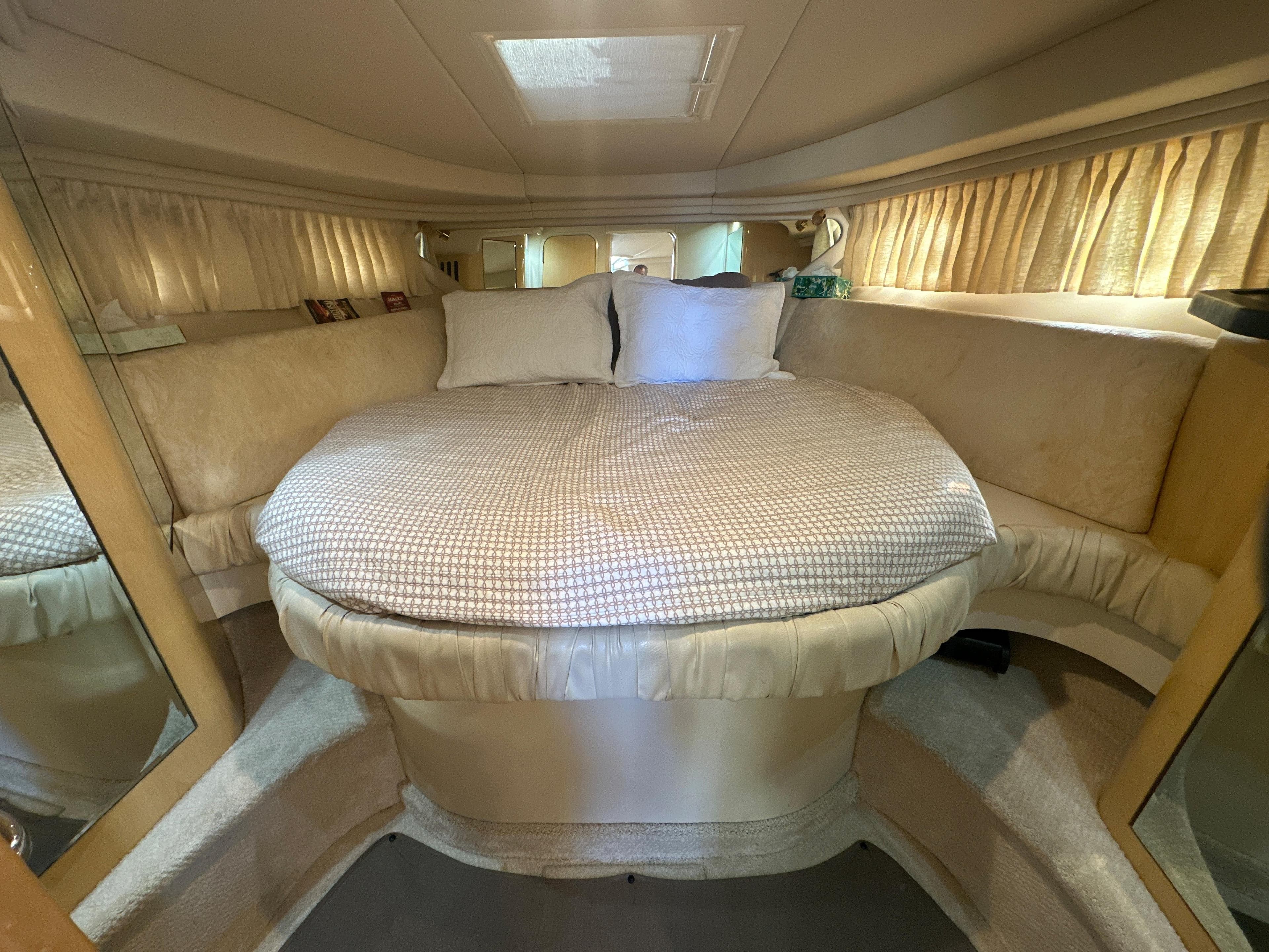 1999 Sea Ray 380 Sundancer
