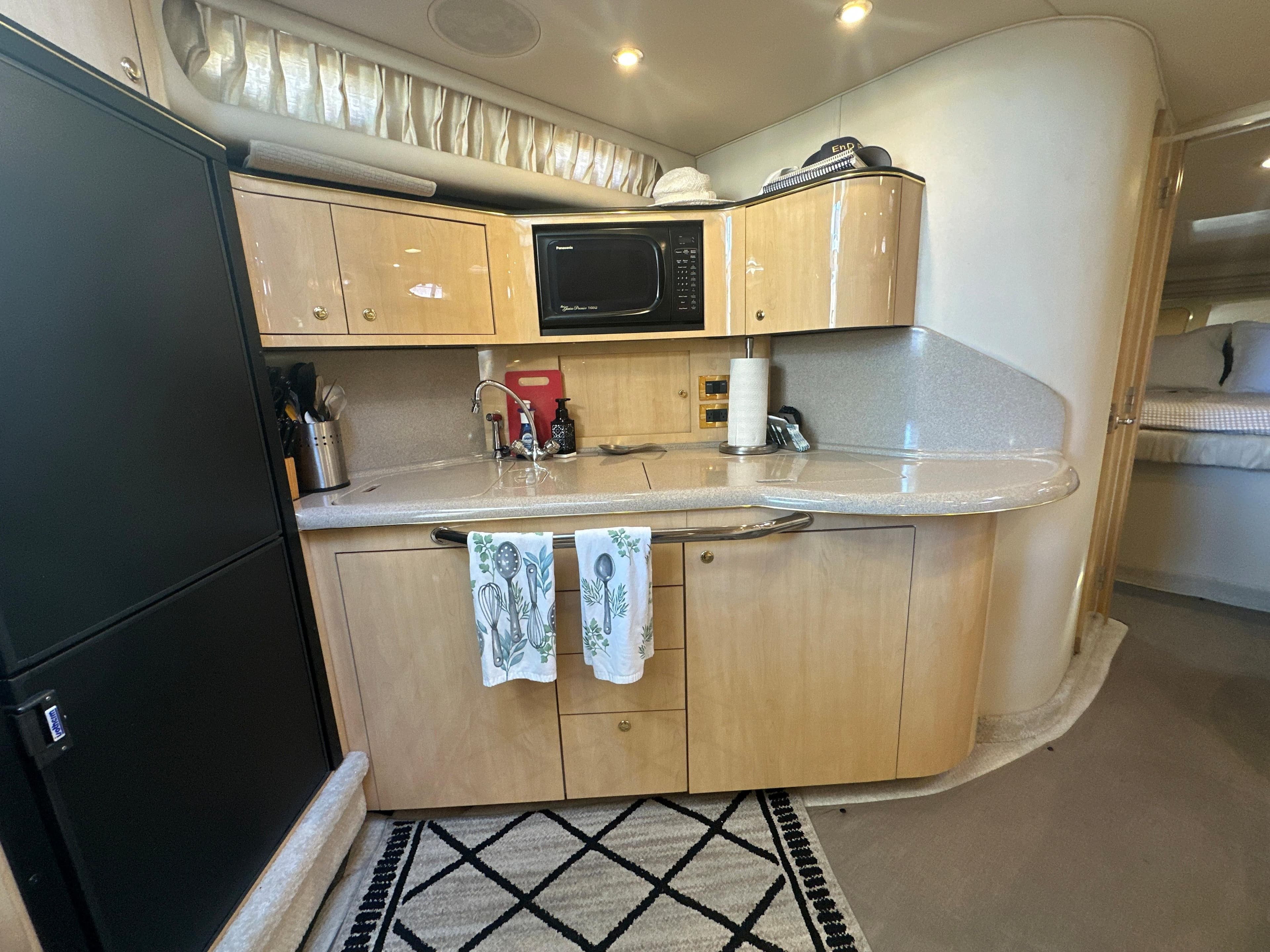 1999 Sea Ray 380 Sundancer