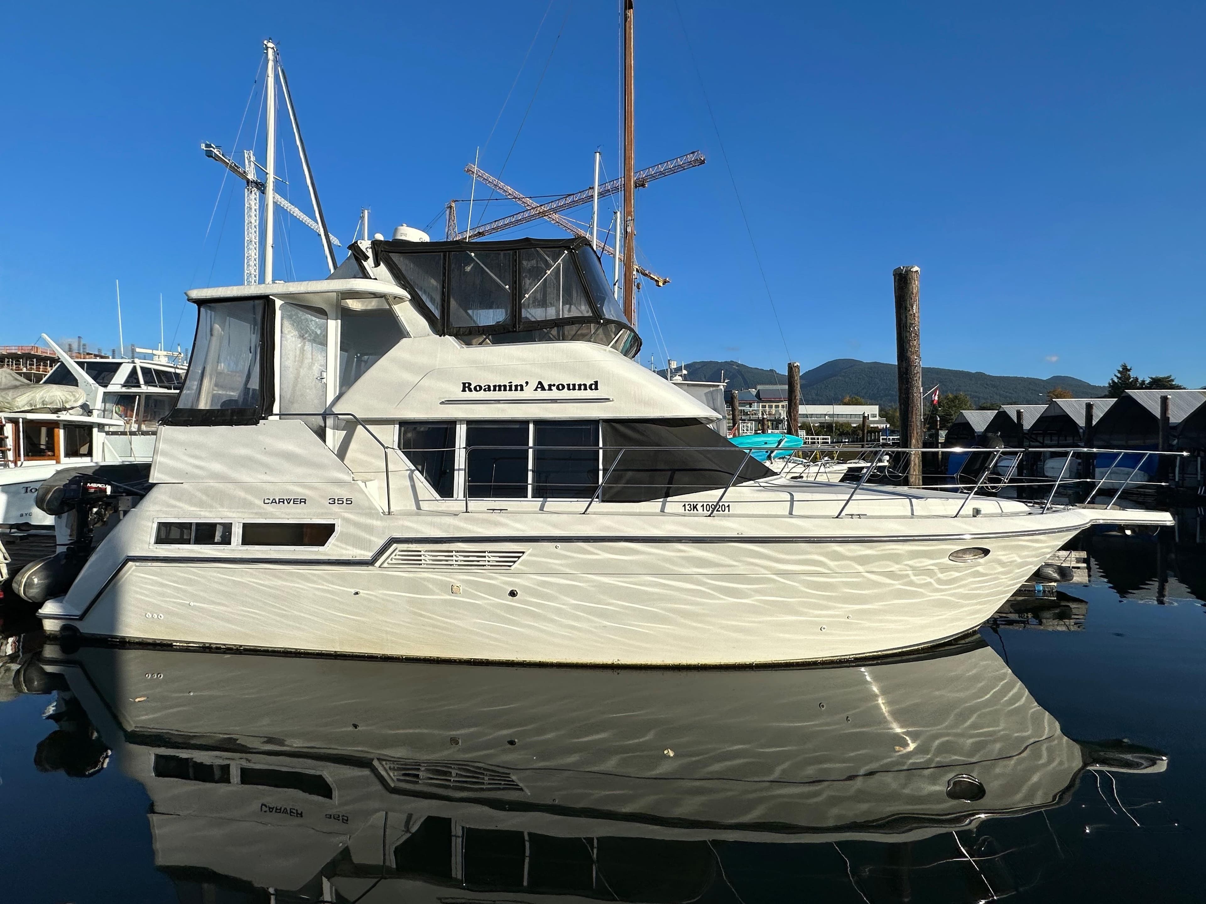 1995 Carver 355 Aft Cabin Motor Yacht