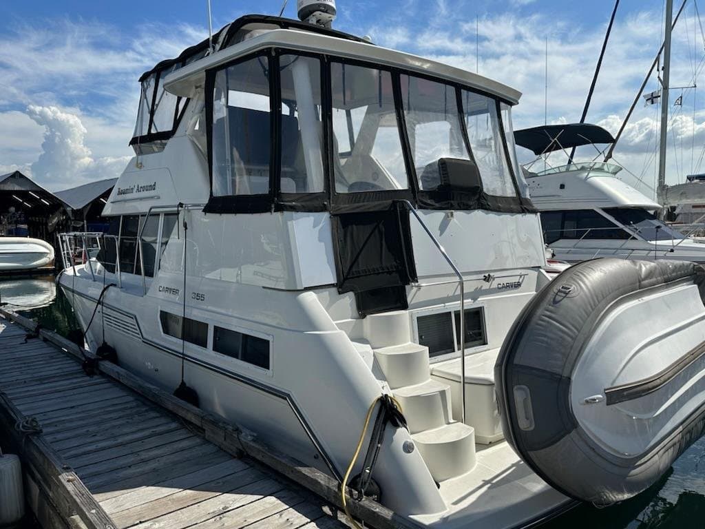1995 Carver 355 Aft Cabin Motor Yacht