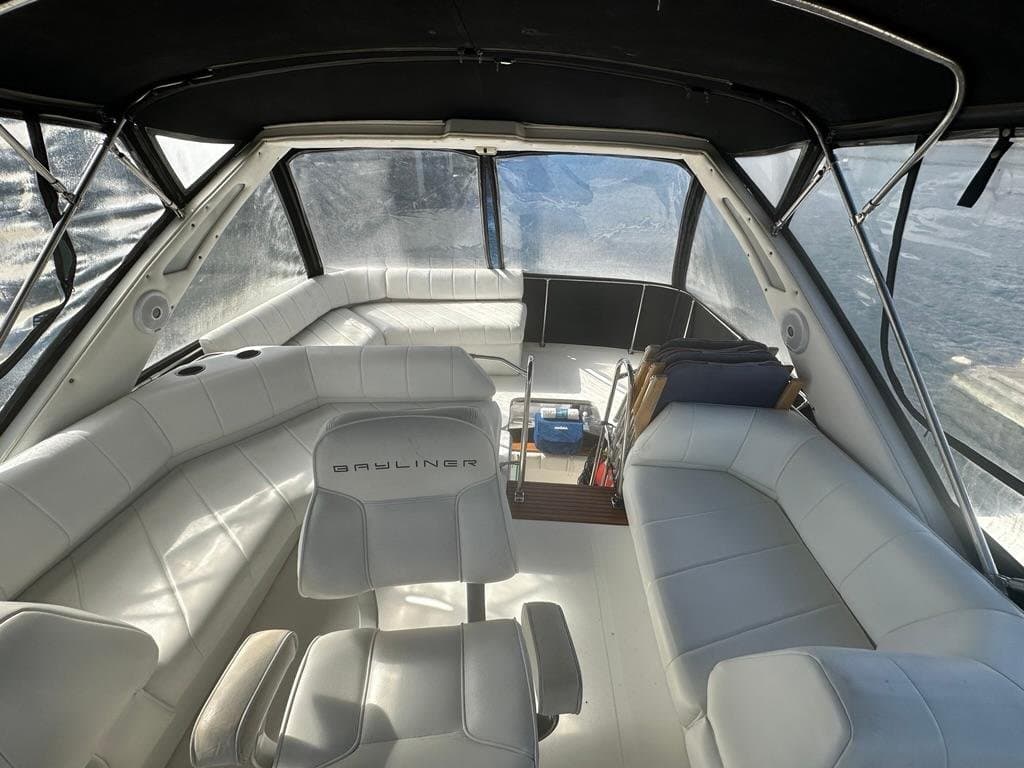 1991 Bayliner 3888 Motoryacht