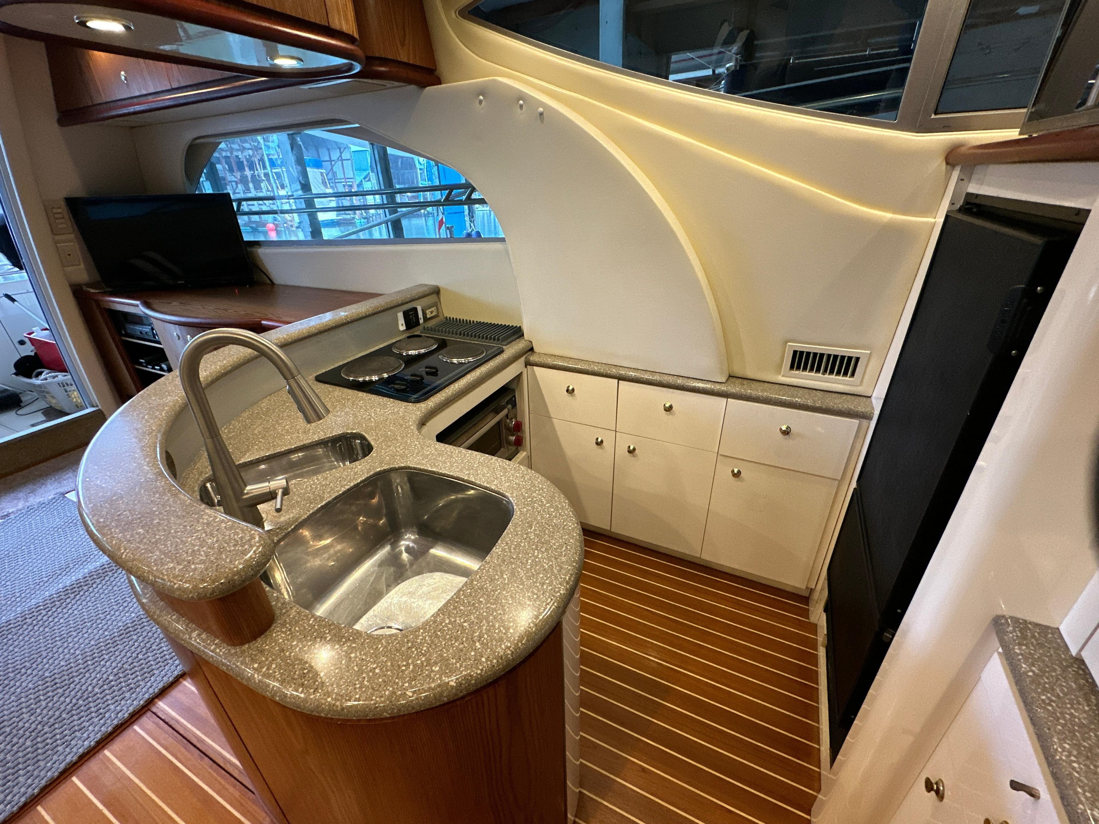1999 Maxum 4600 SCB
