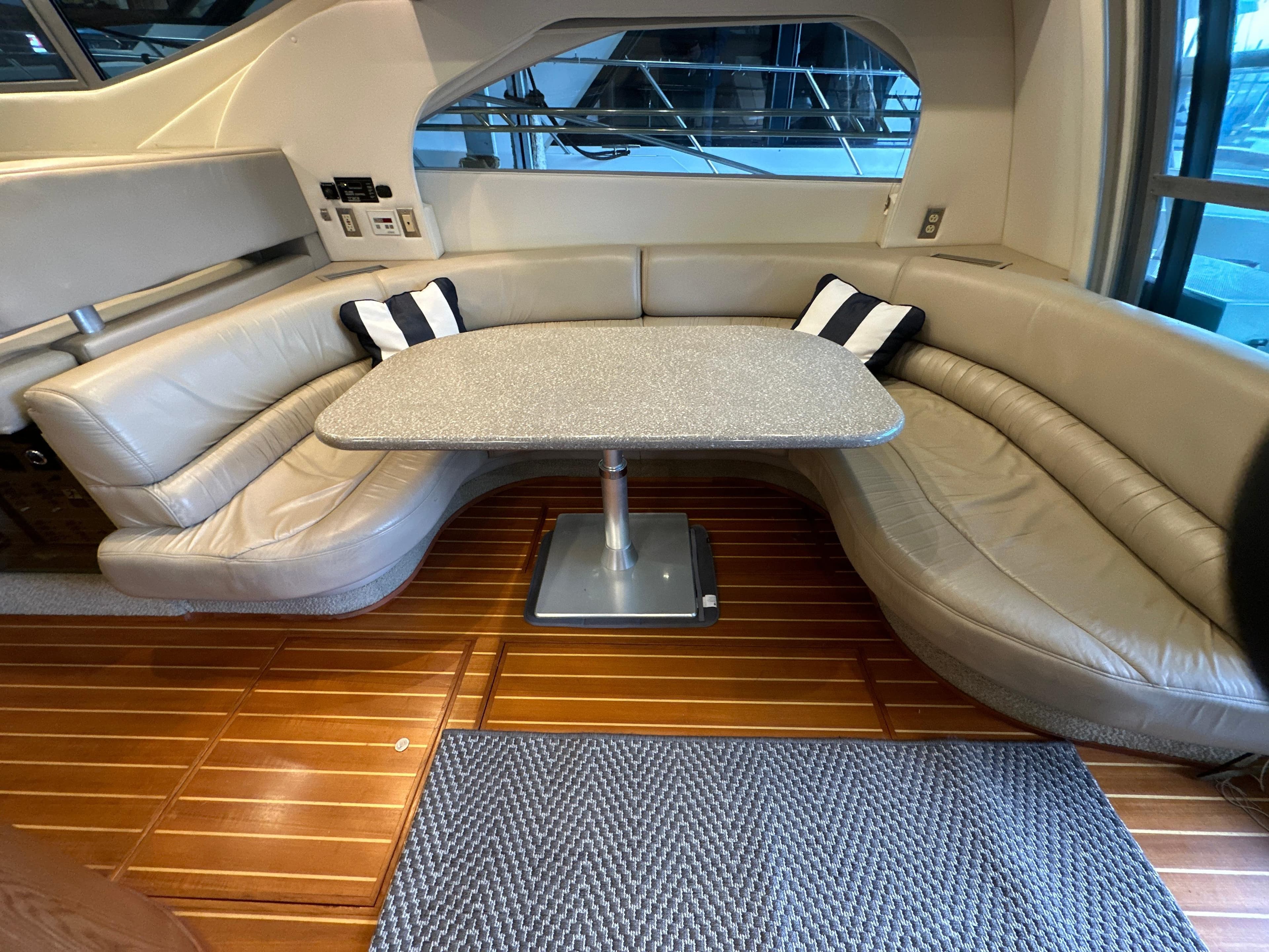 1999 Maxum 4600 SCB