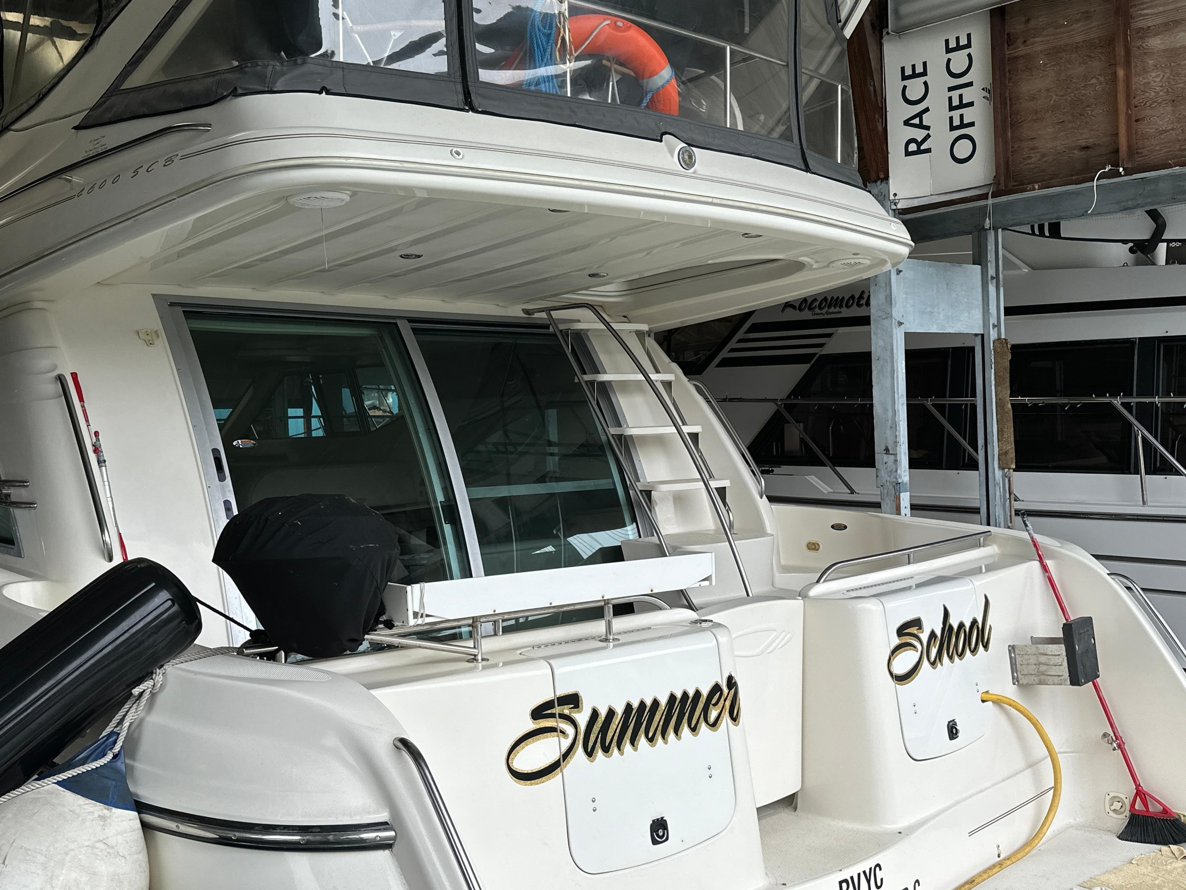 1999 Maxum 4600 SCB