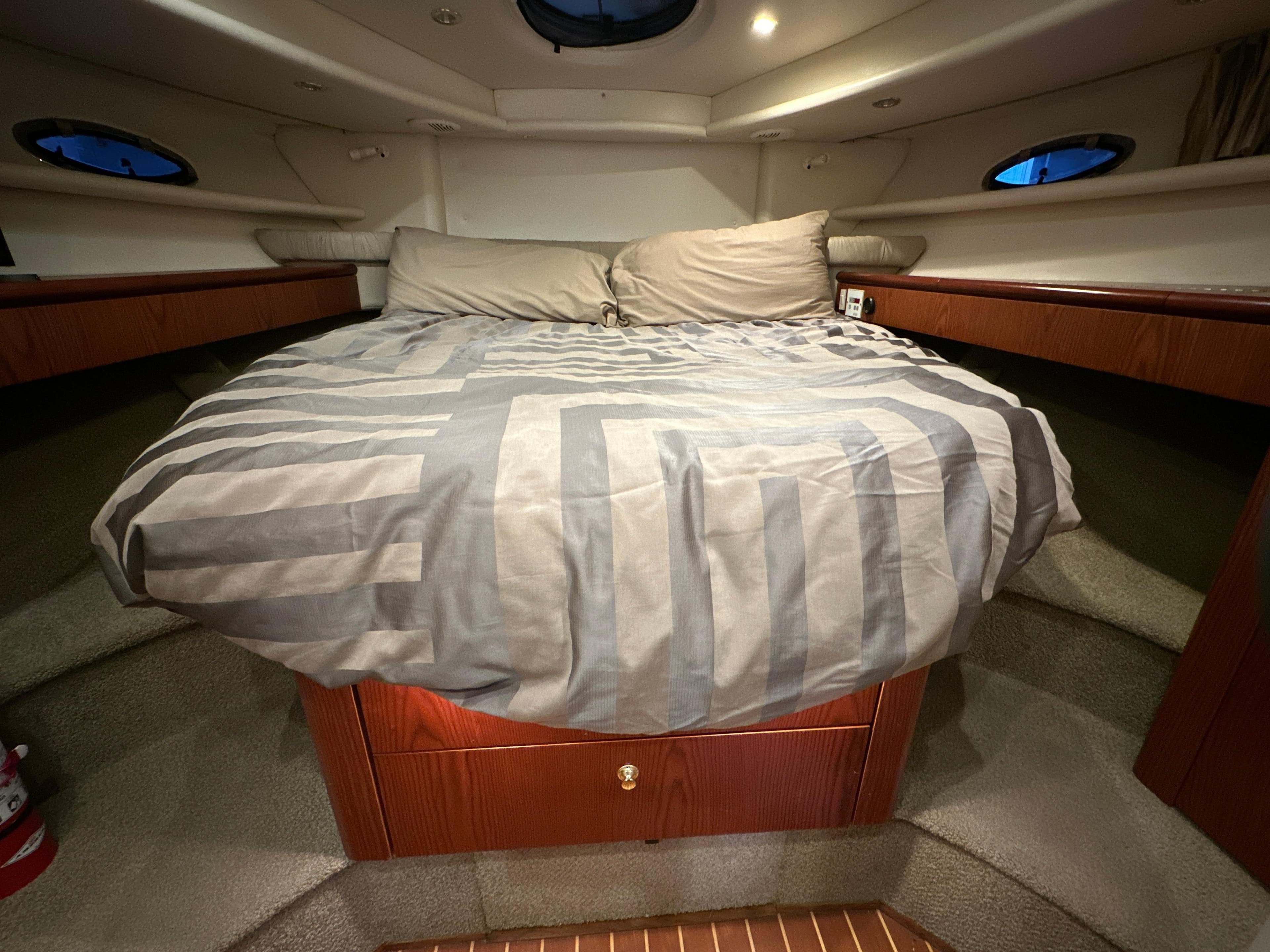 1999 Maxum 4600 SCB