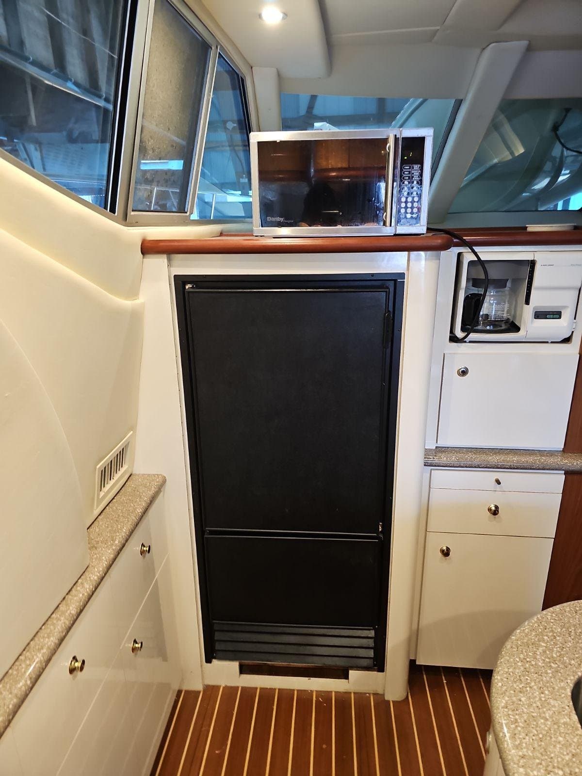 1999 Maxum 4600 SCB