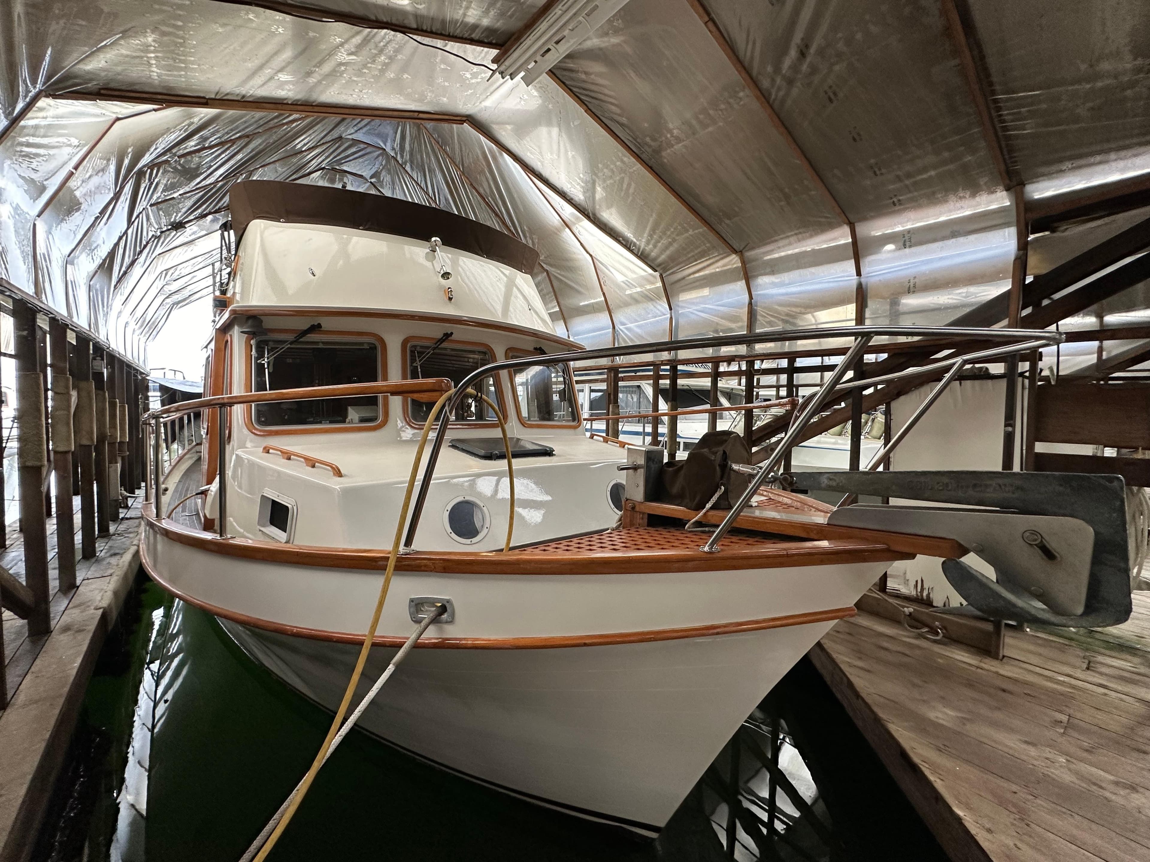 1982 Gulf Commander 38