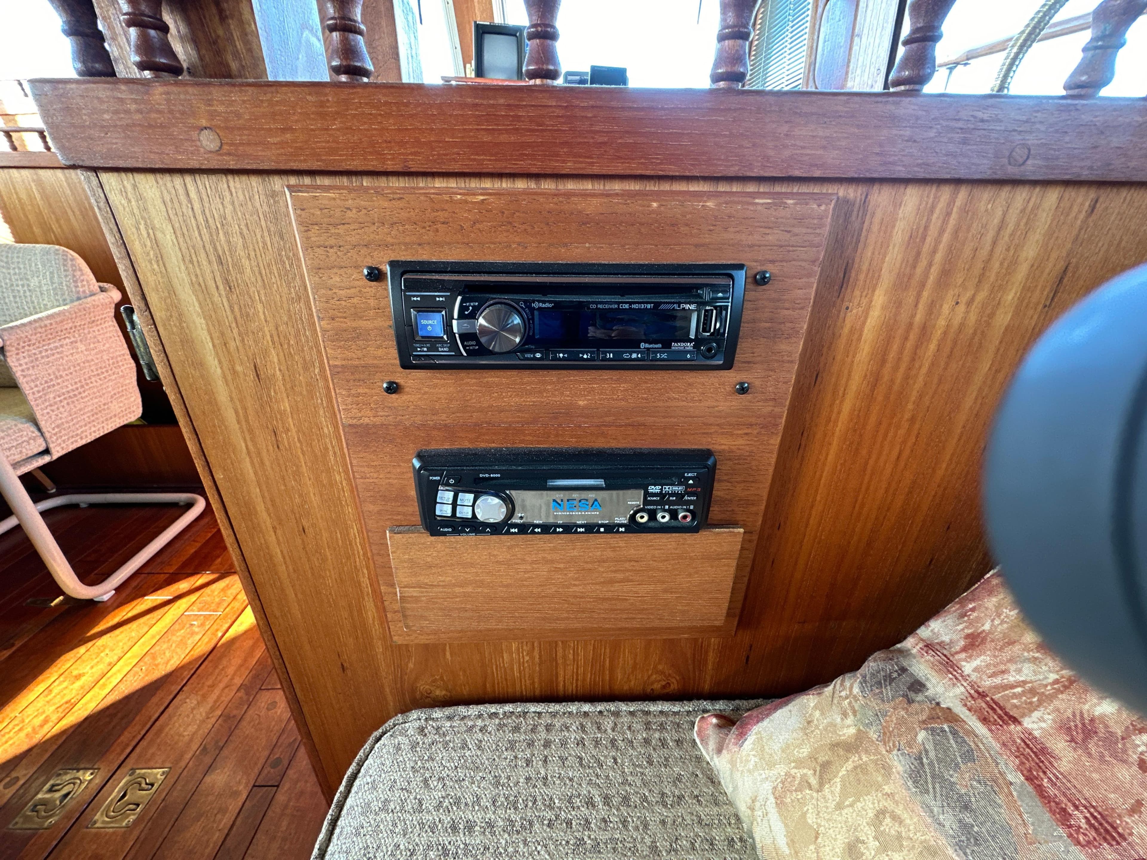 1982 Gulf Commander 38