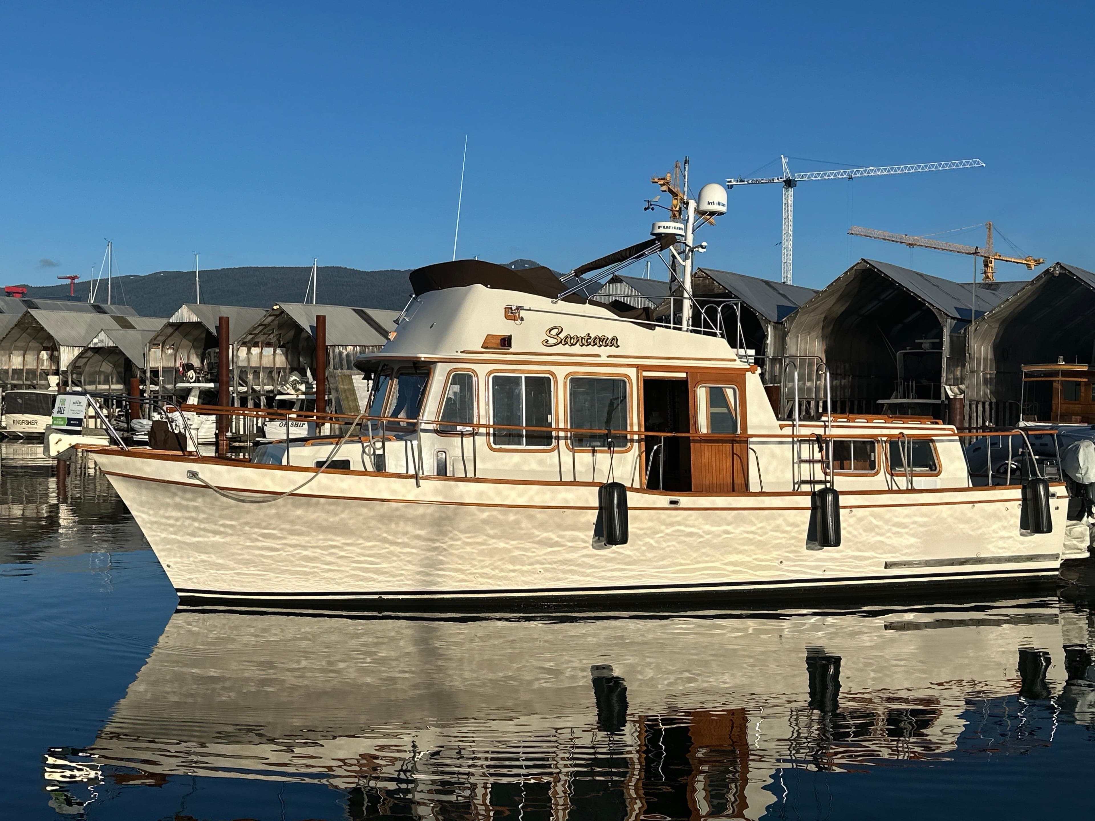 1982 Gulf Commander 38