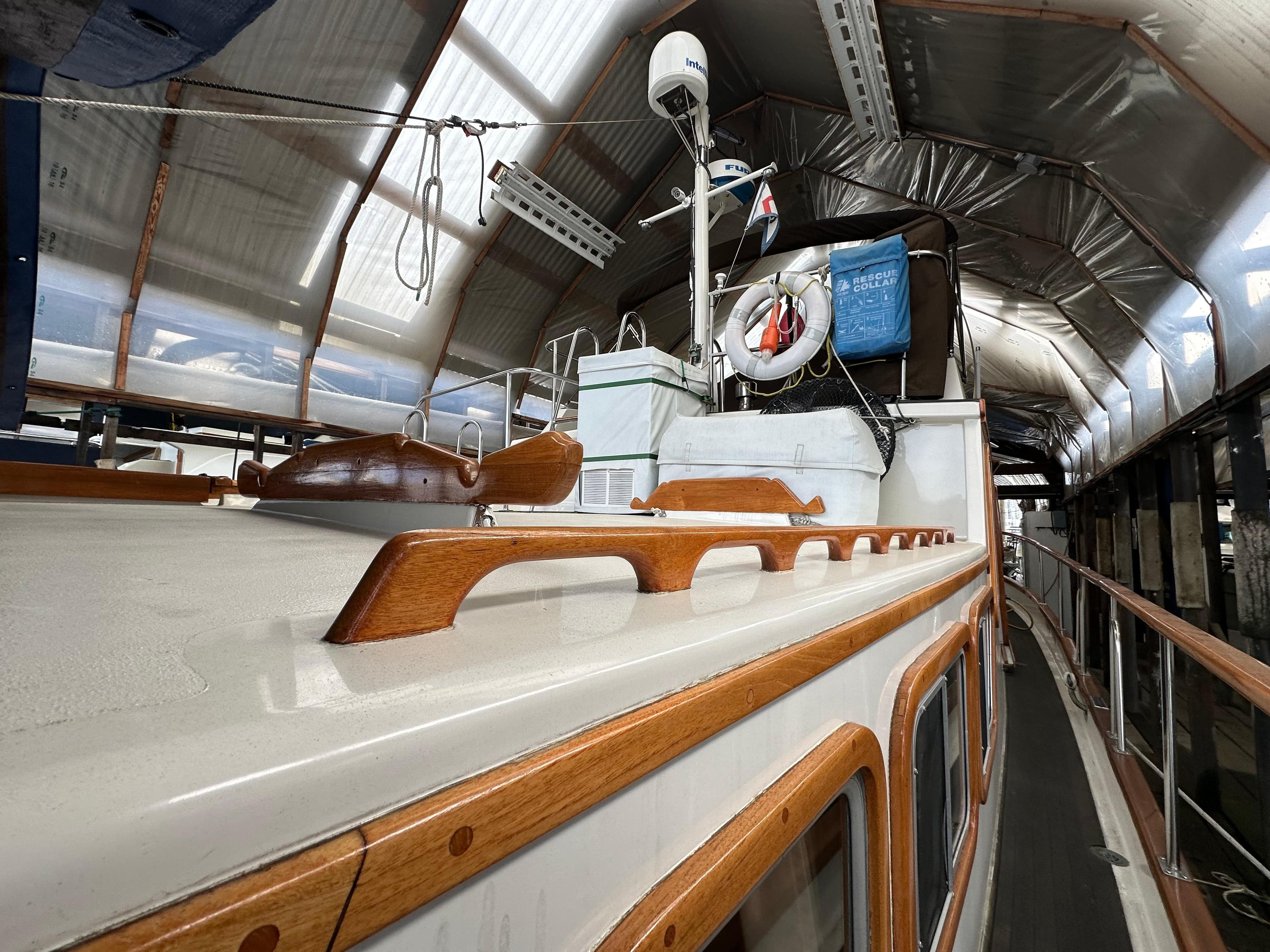 1982 Gulf Commander 38