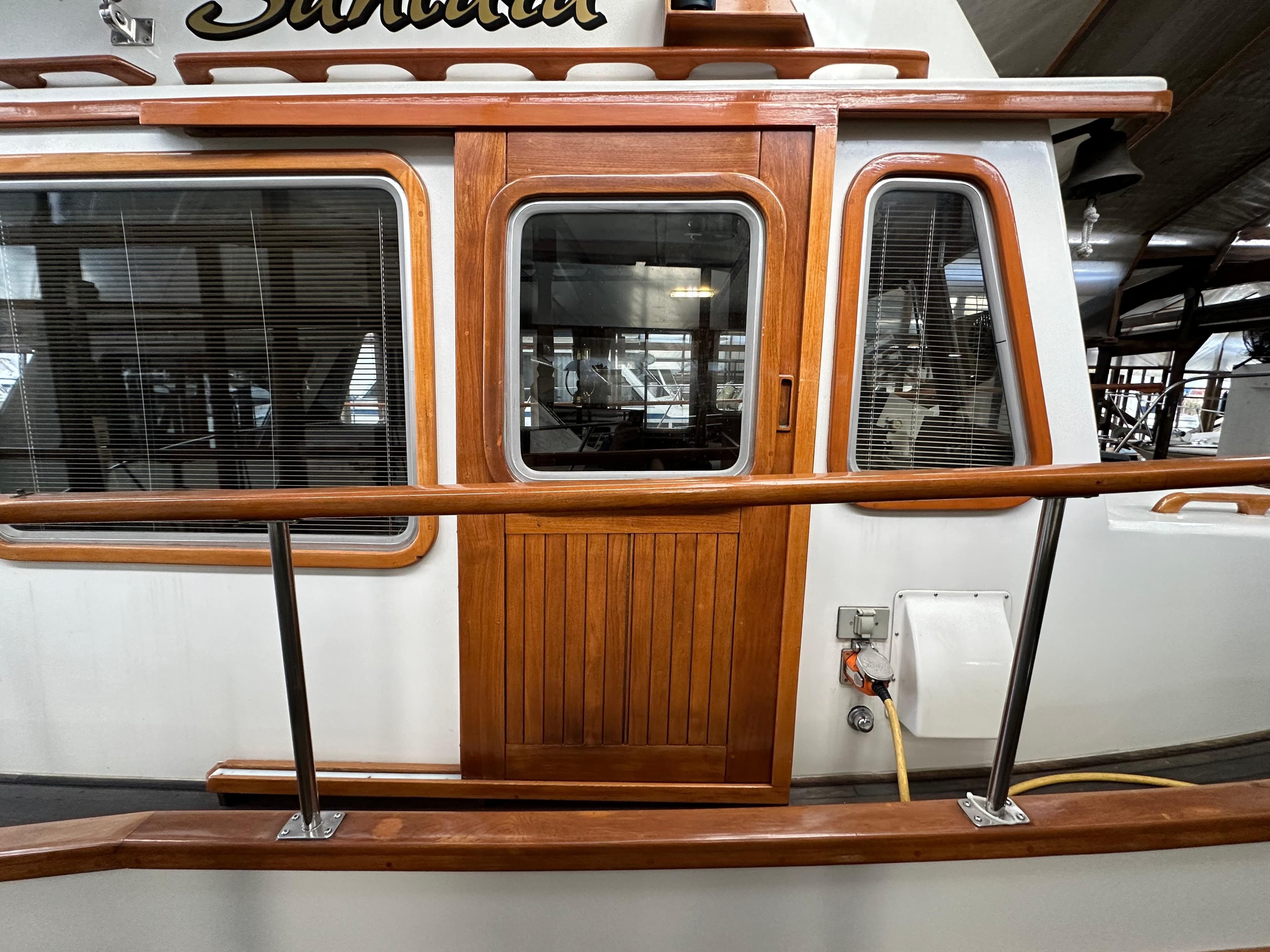 1982 Gulf Commander 38