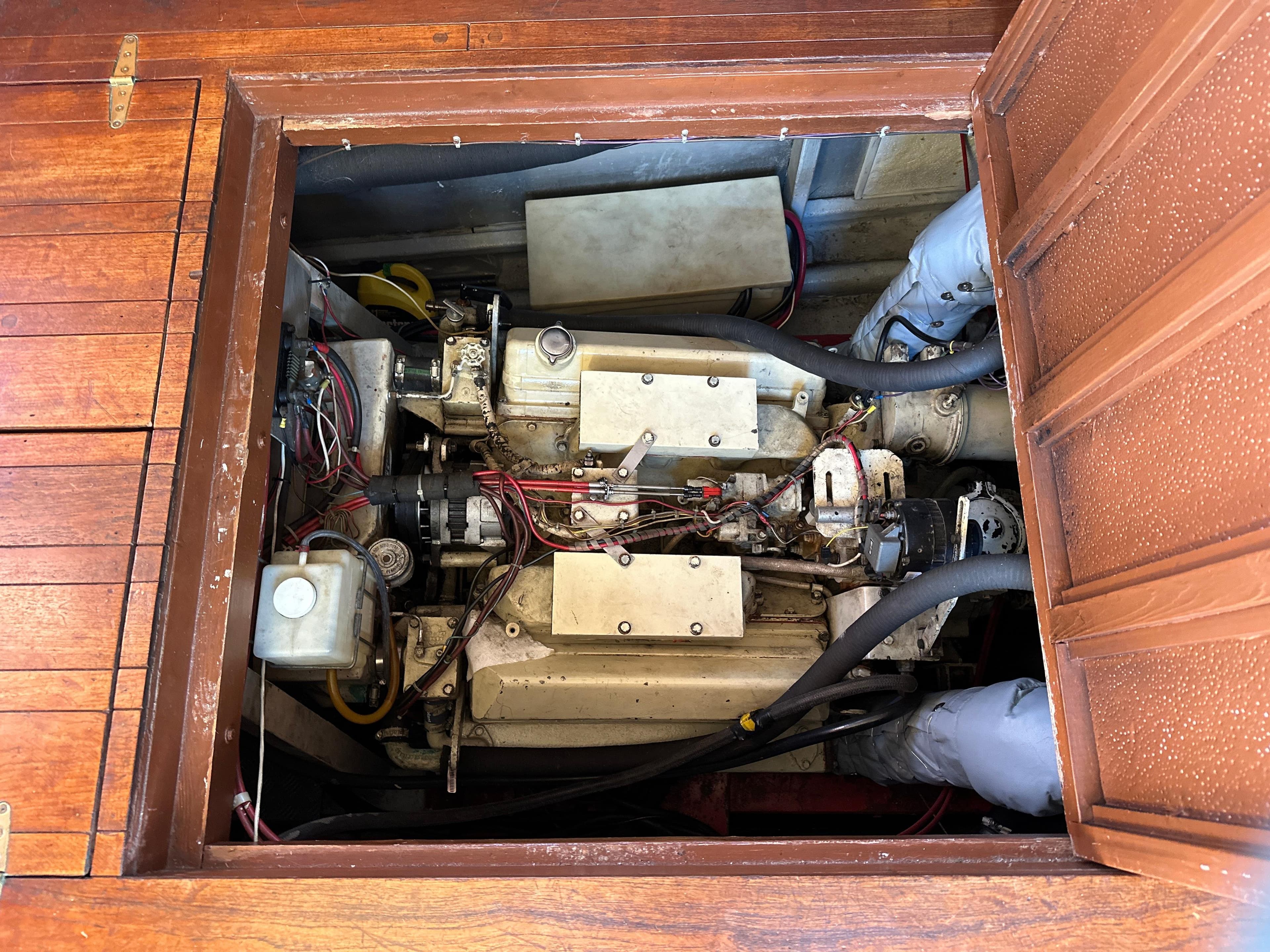 1982 Gulf Commander 38
