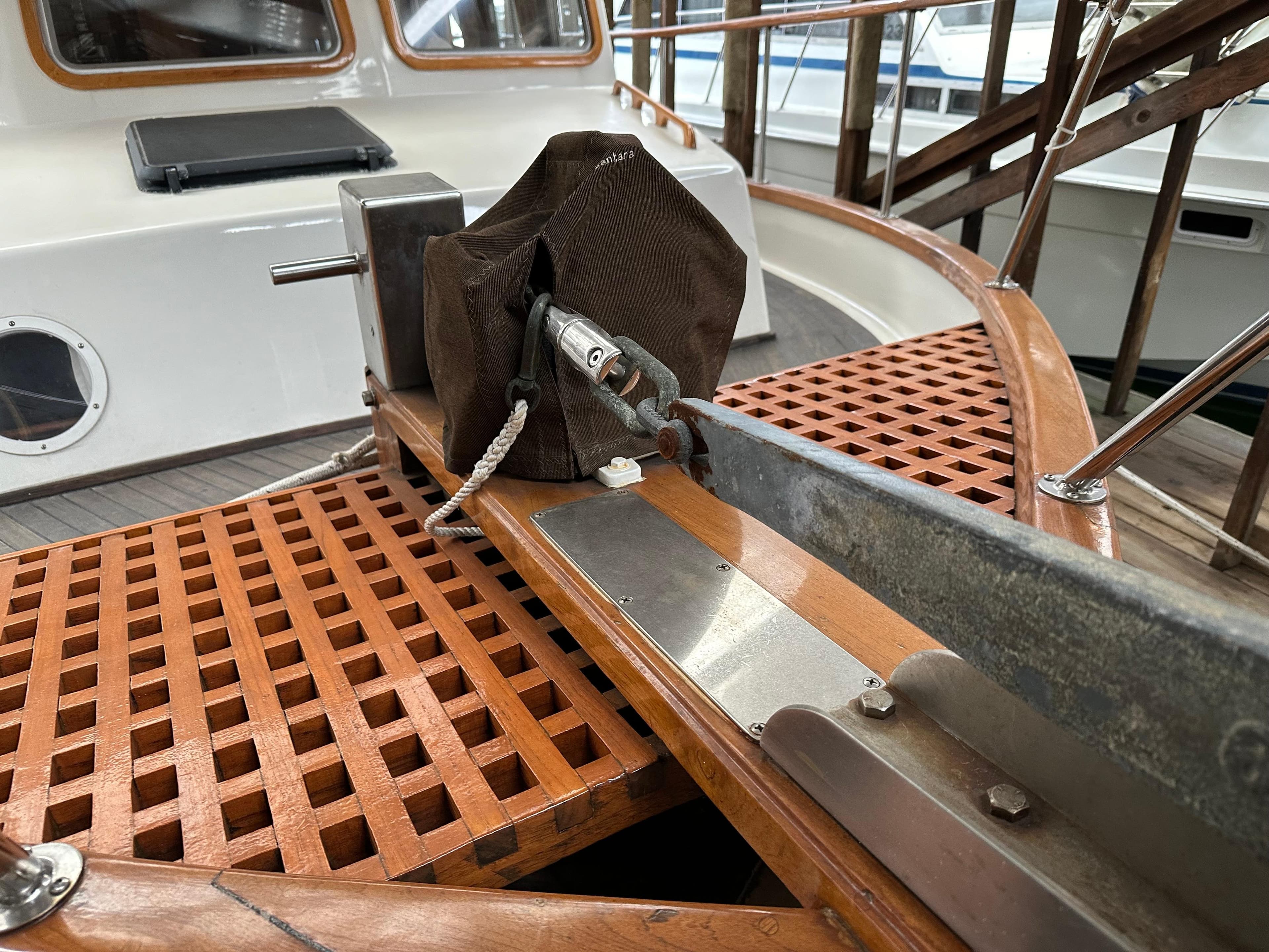 1982 Gulf Commander 38