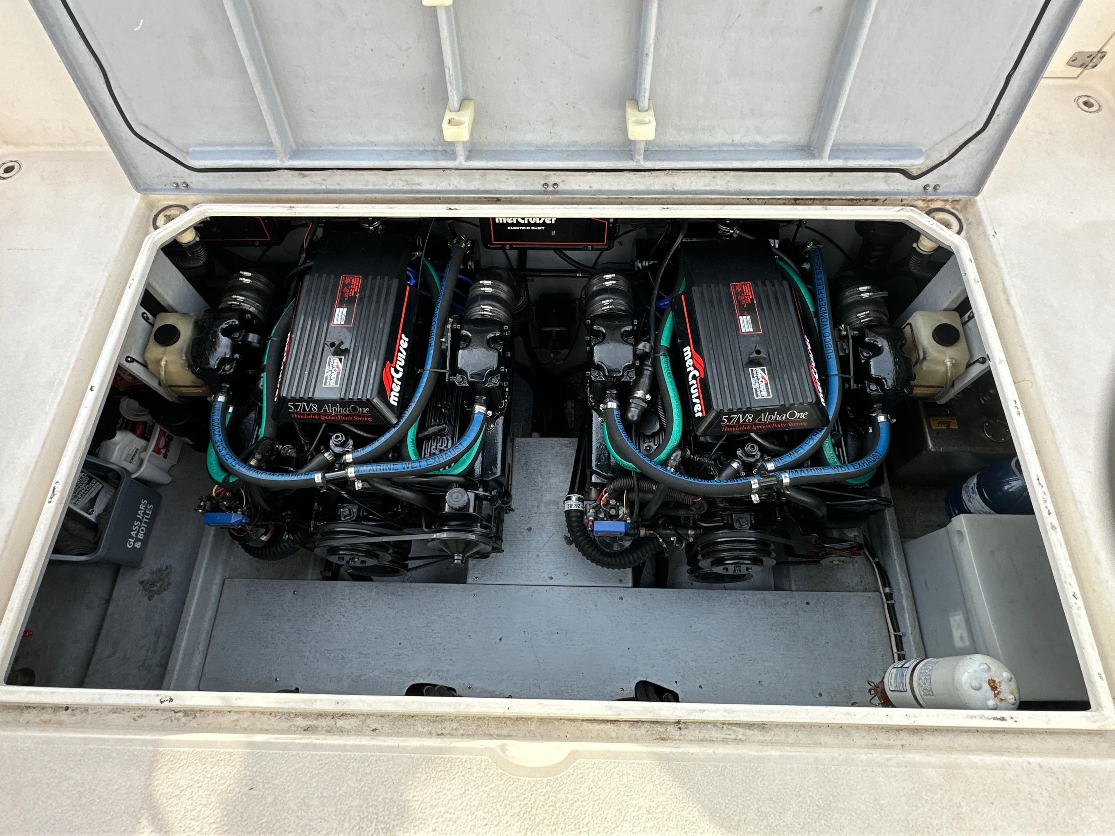 1990 Commander 30