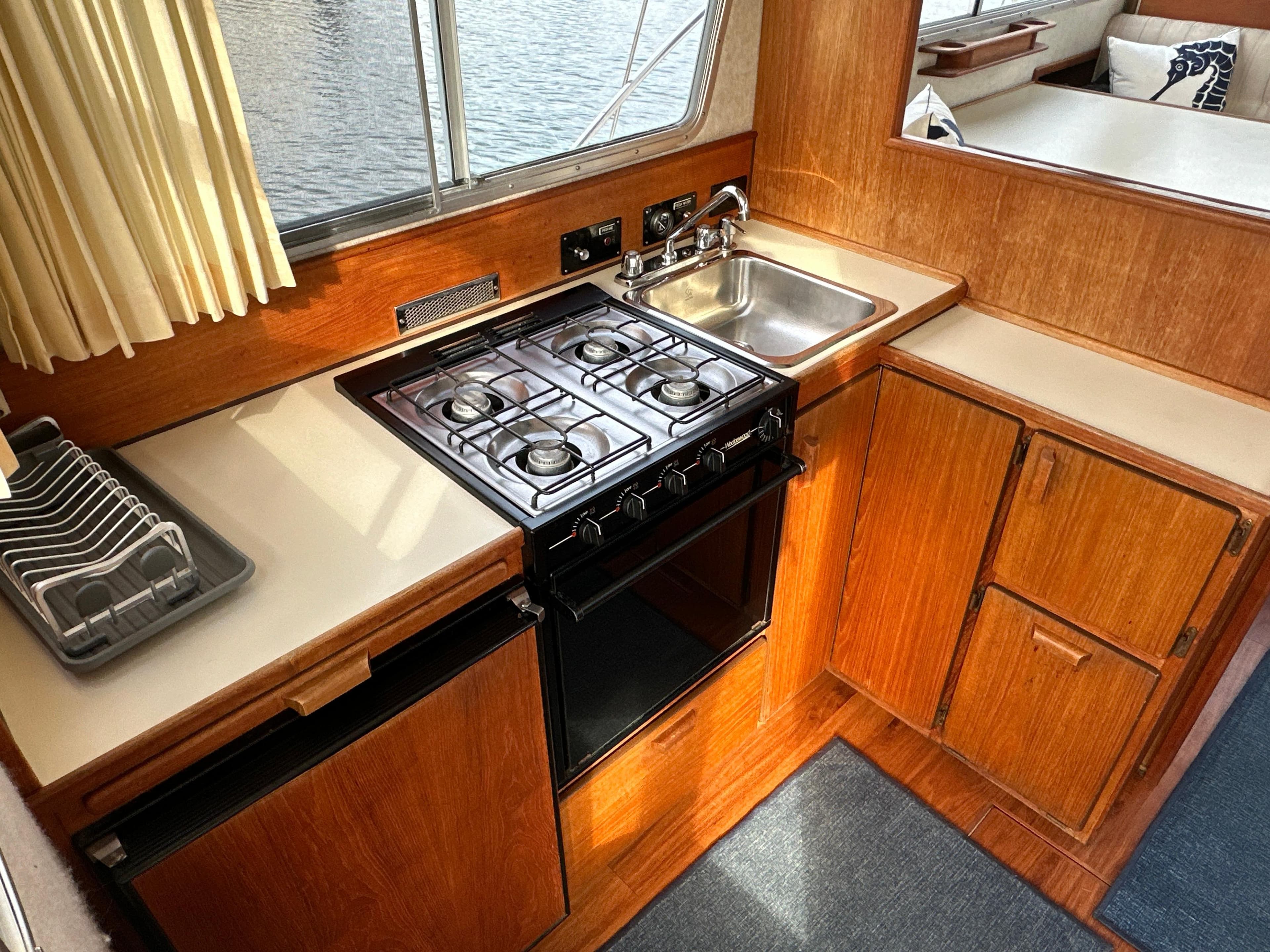 1990 Commander 30