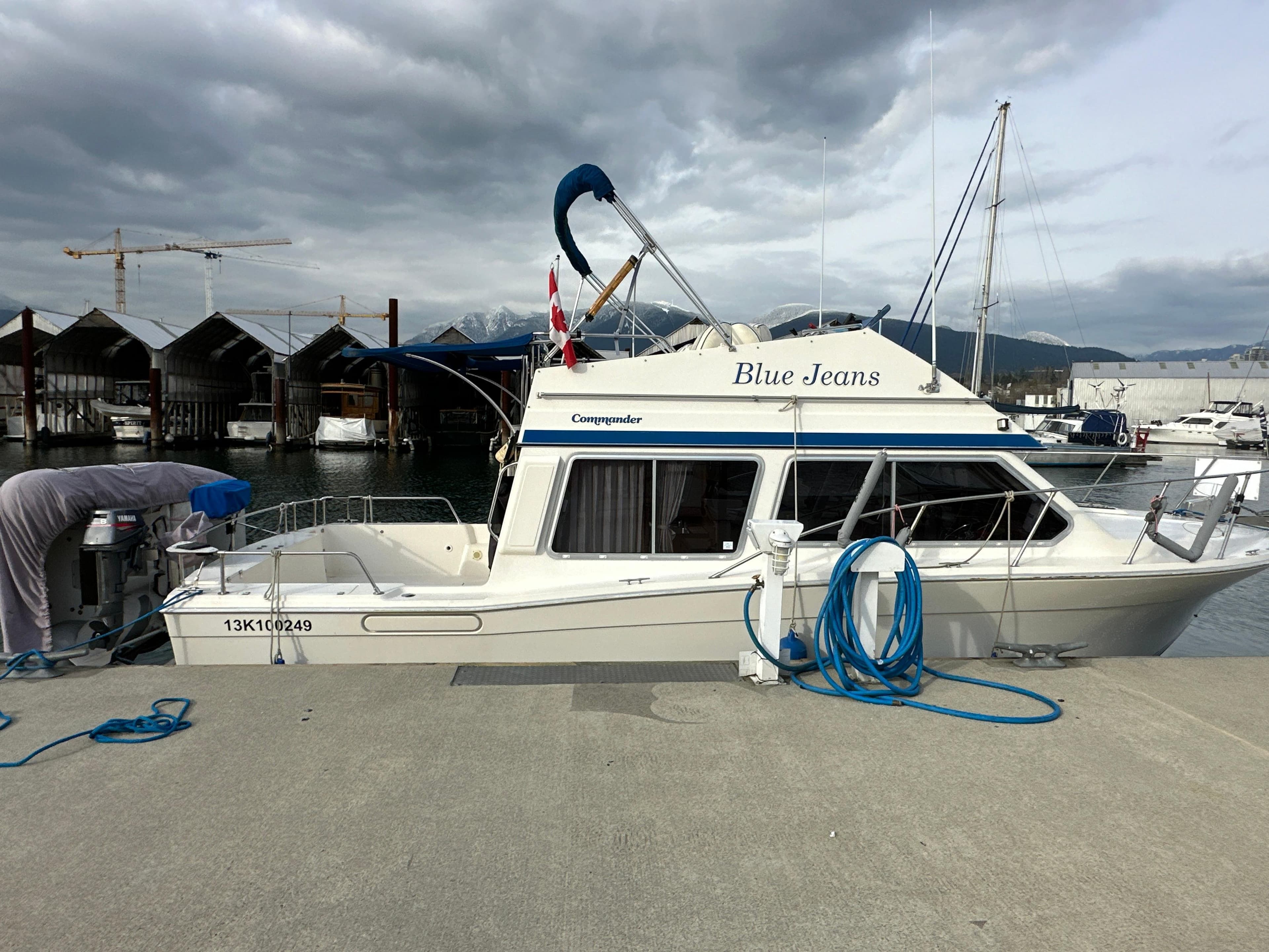 1990 Commander 30