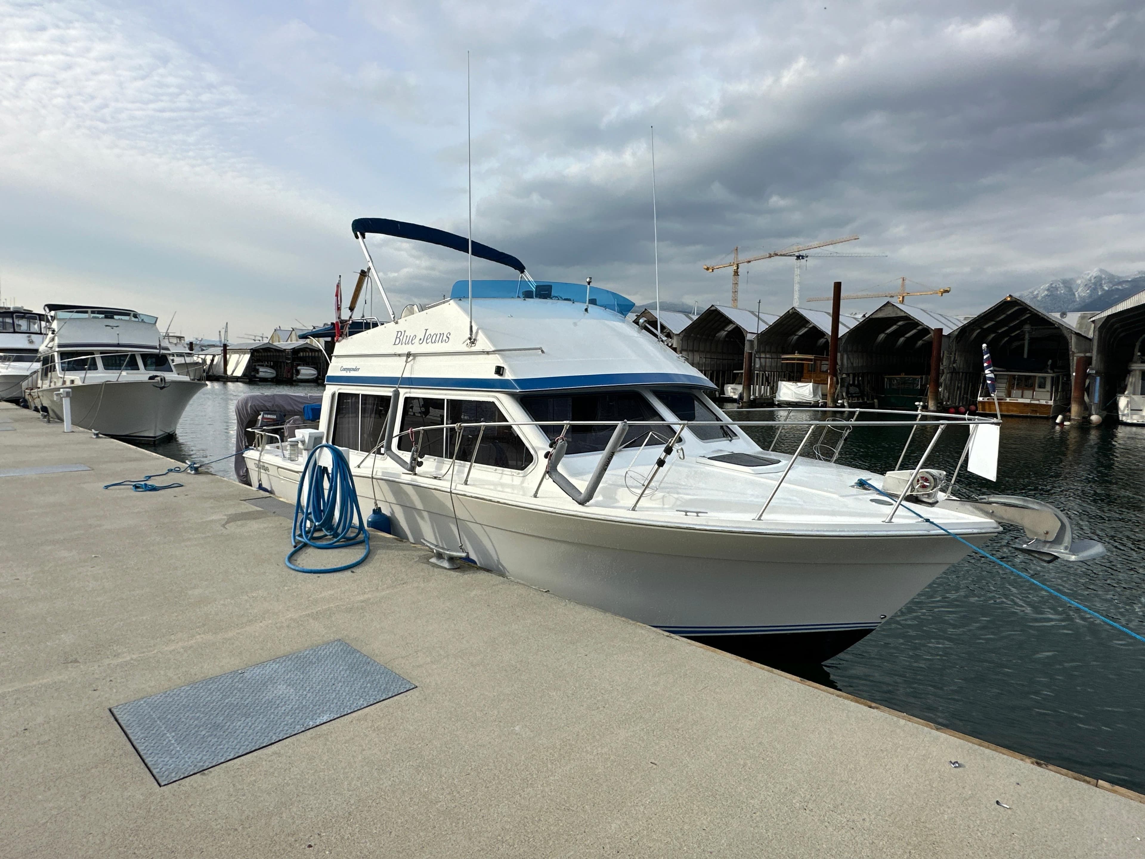 1990 Commander 30