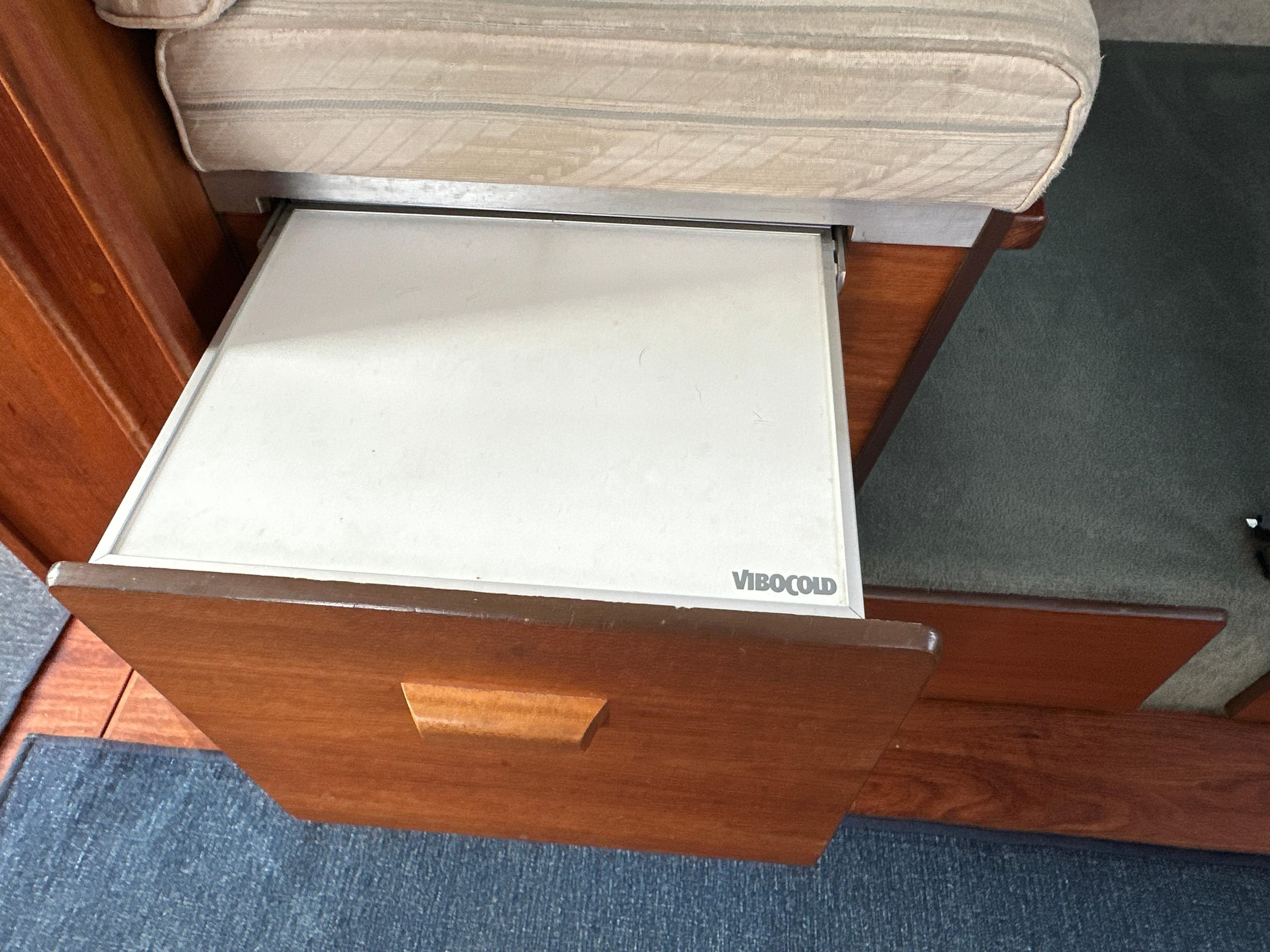 1990 Commander 30