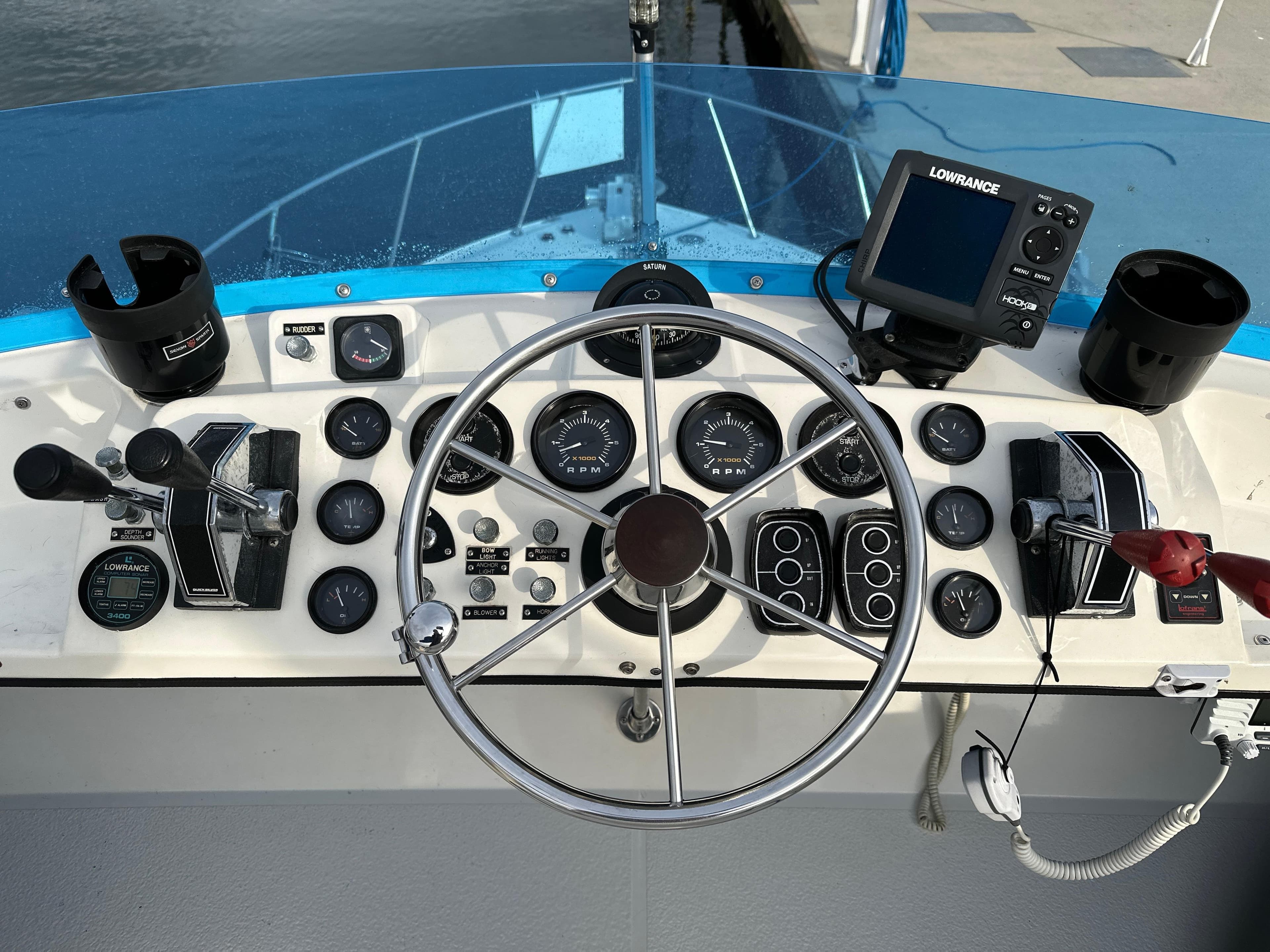 1990 Commander 30