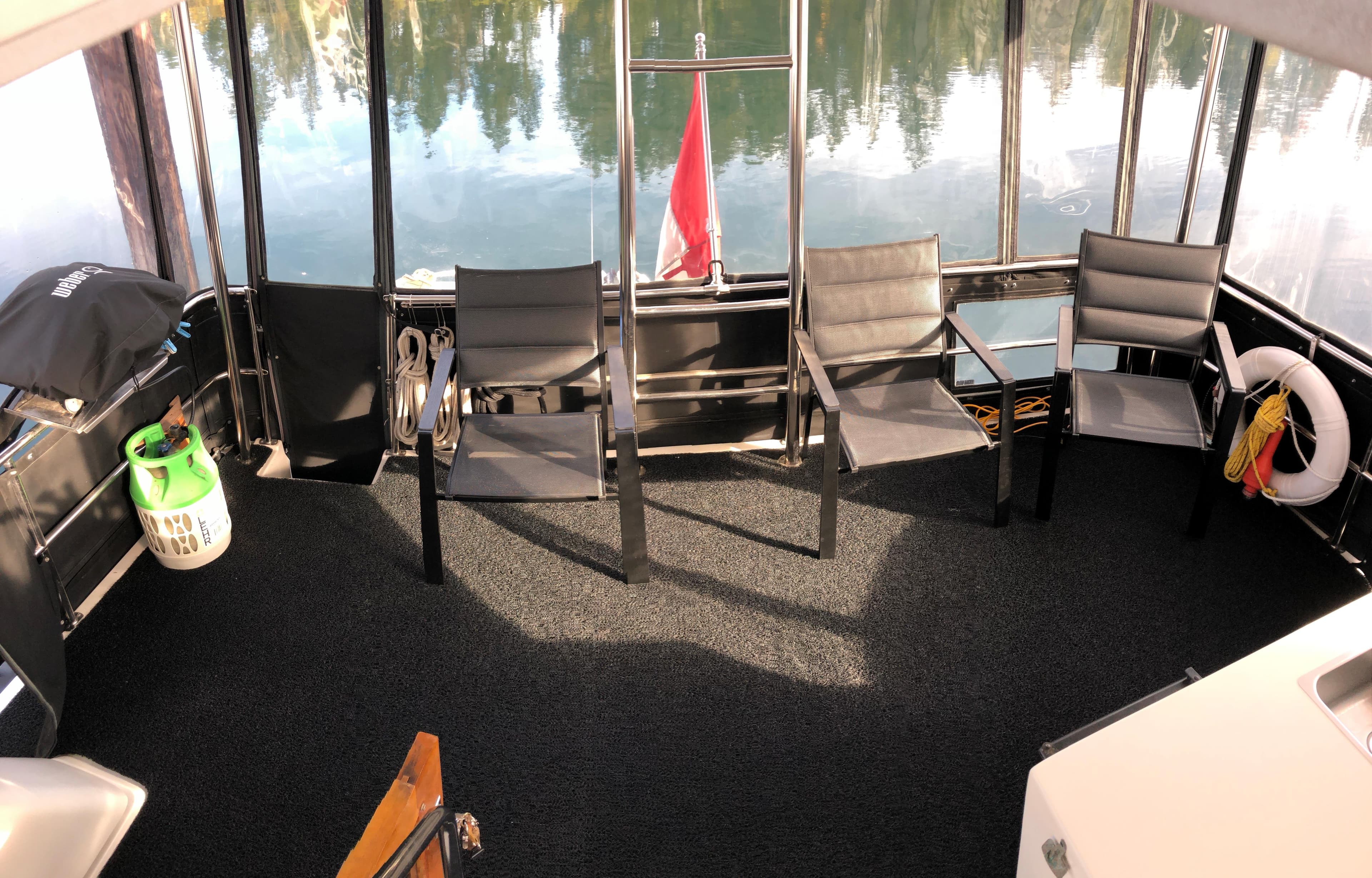 1995 Queenship Aft Cabin