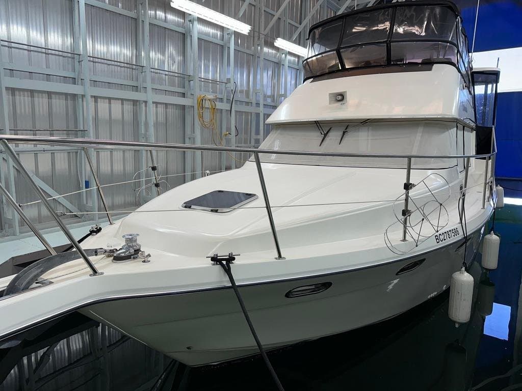 1995 Queenship Aft Cabin