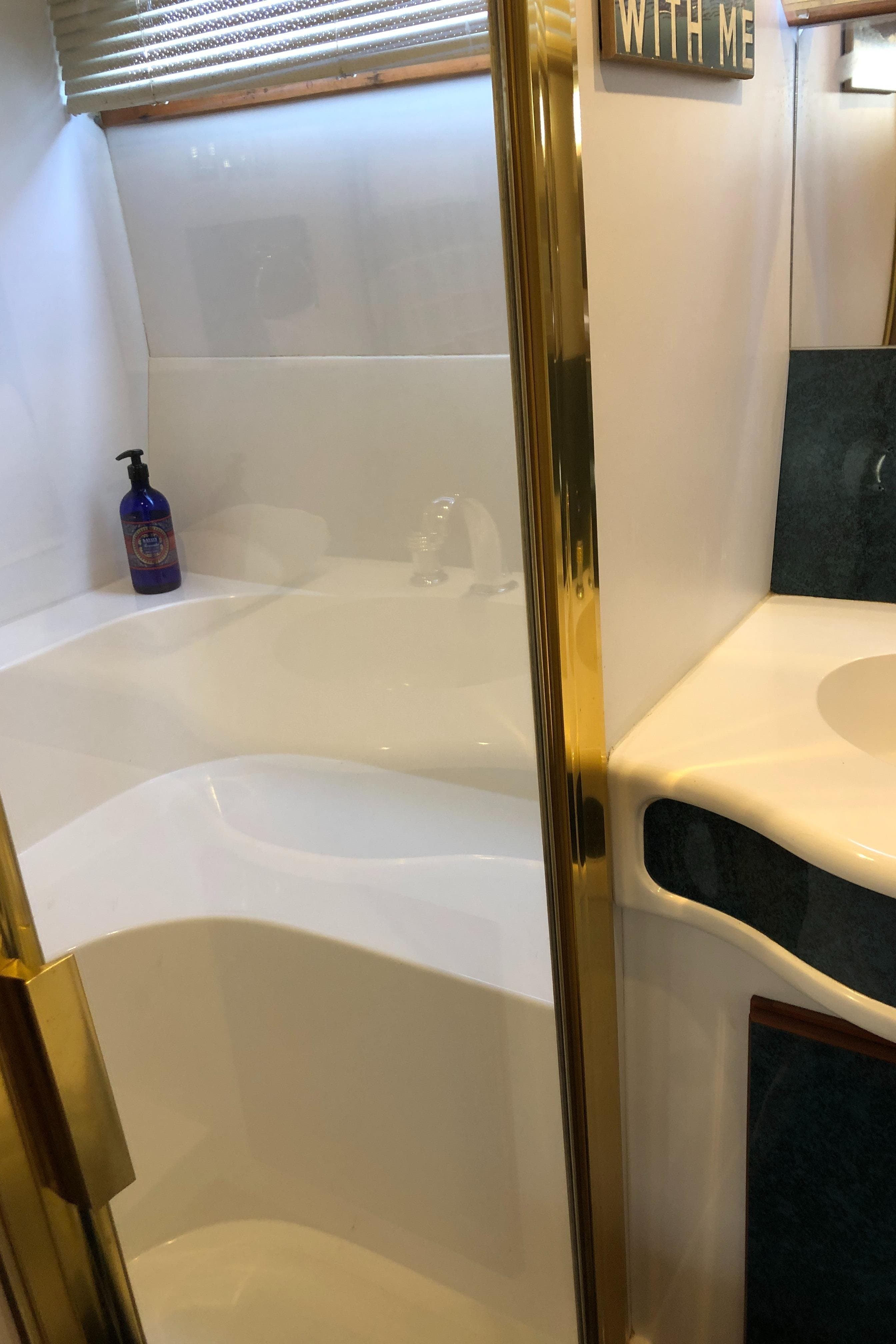 1995 Queenship Aft Cabin