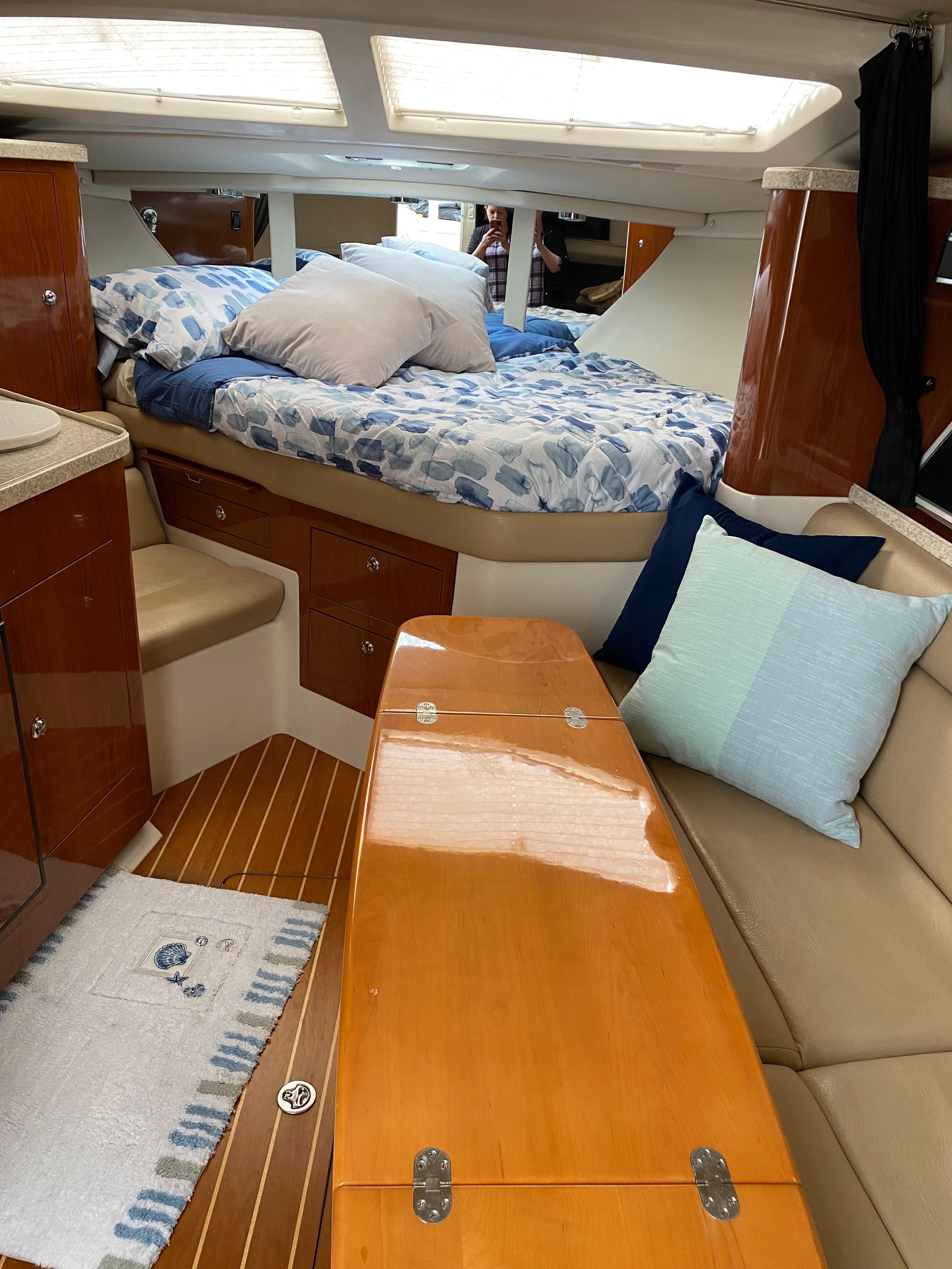 2007 Regal 3360 Window Express
