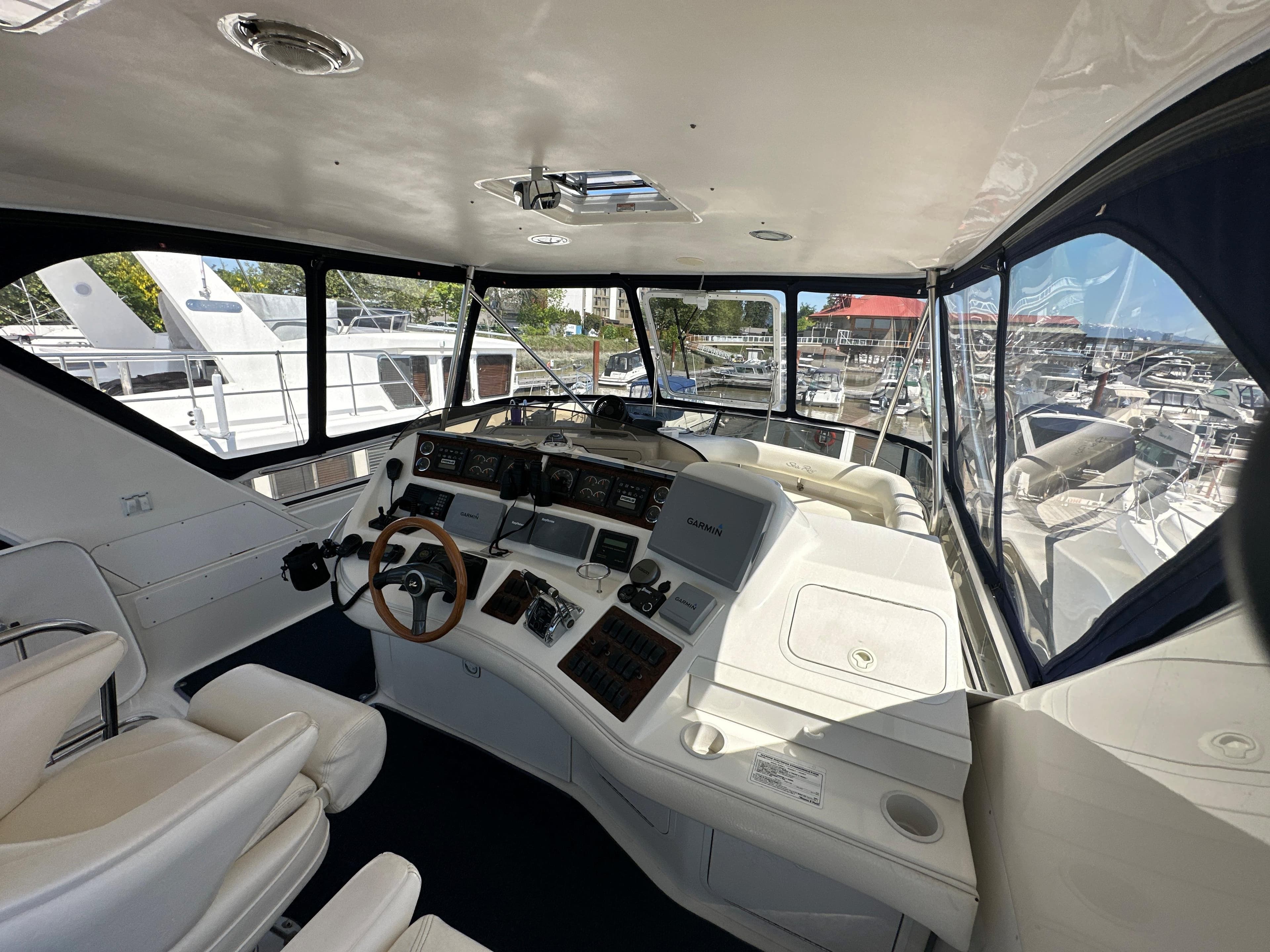 2000 Sea Ray 480 Sedan Bridge