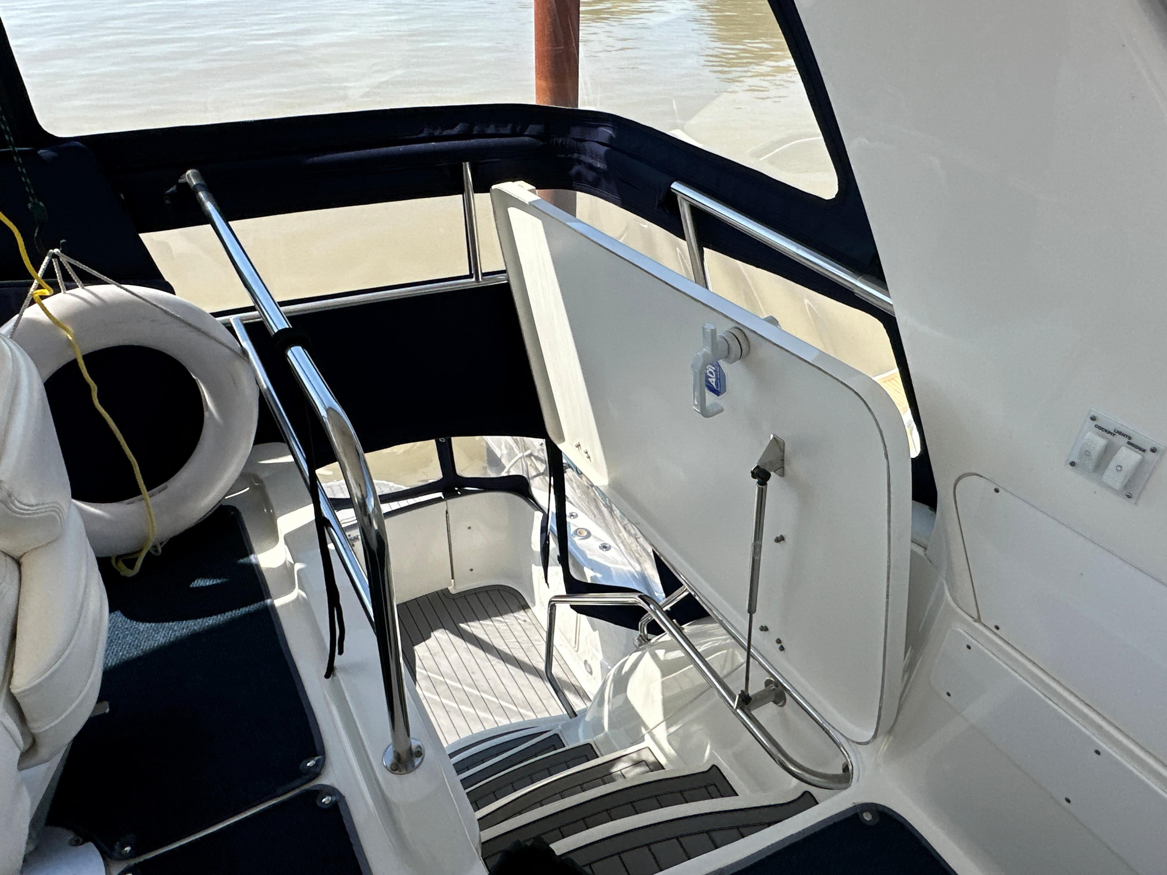 2000 Sea Ray 480 Sedan Bridge