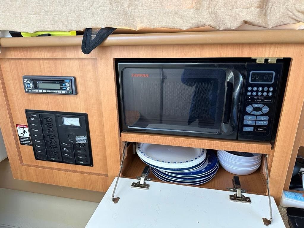 2007 Bayliner 246