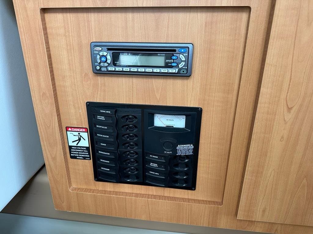 2007 Bayliner 246