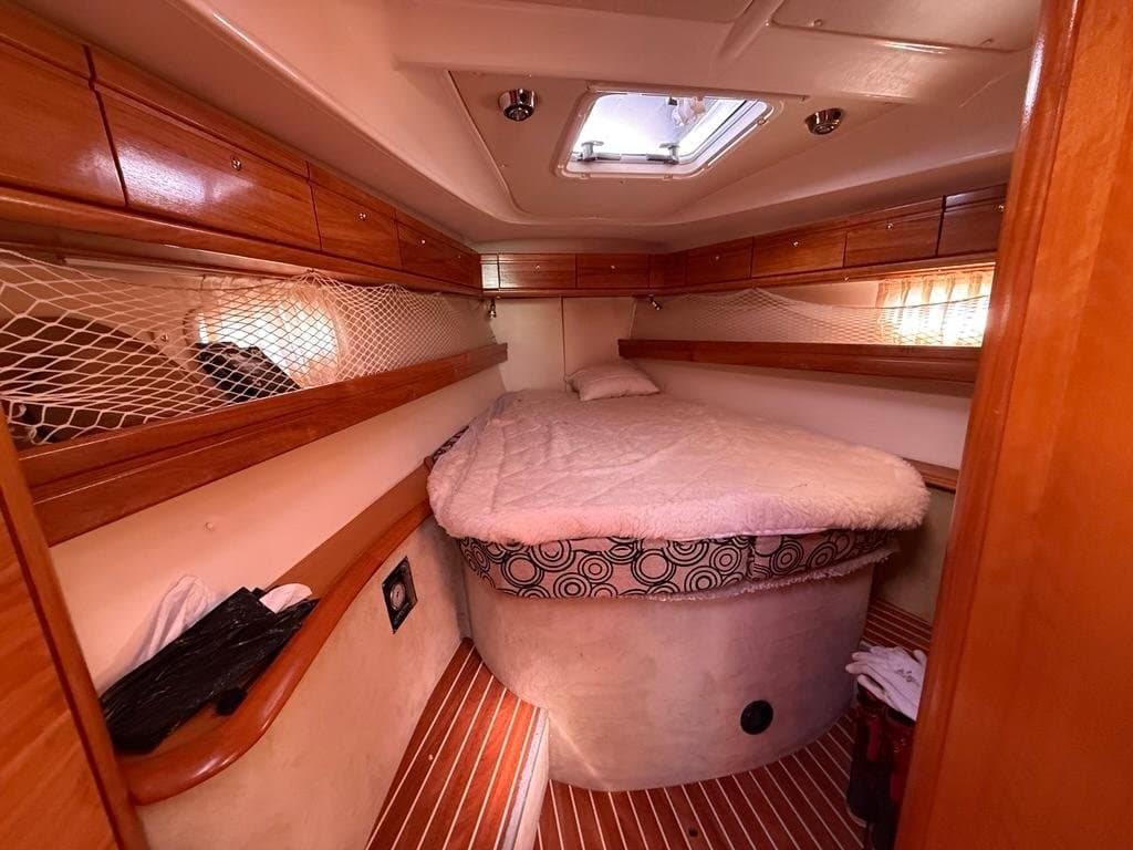 2006 Bavaria Cruiser 42