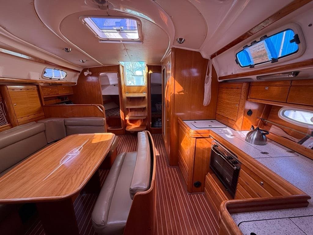 2006 Bavaria Cruiser 42