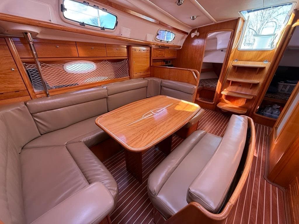 2006 Bavaria Cruiser 42